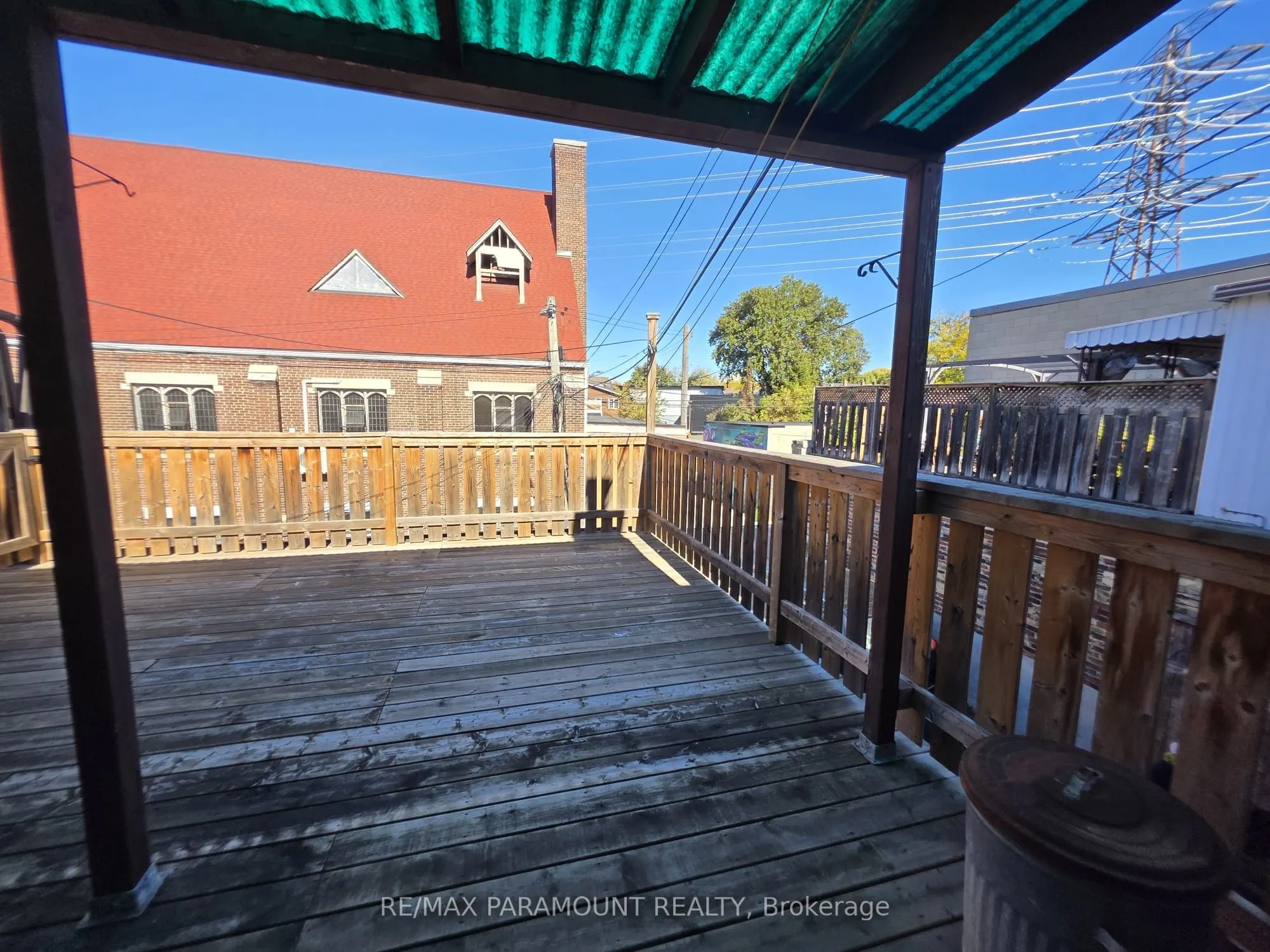 1674 St Clair Avenue W