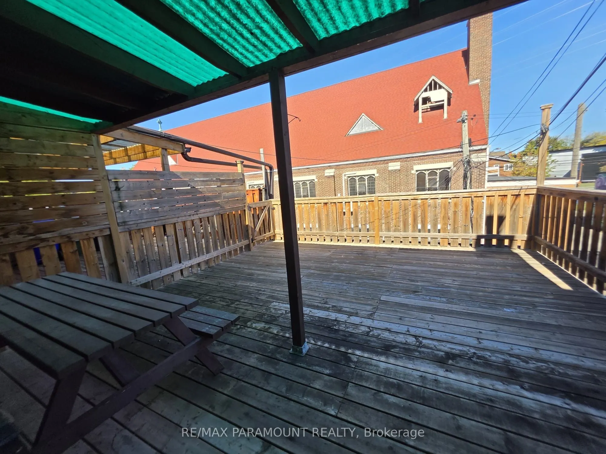 1674 St Clair Avenue W