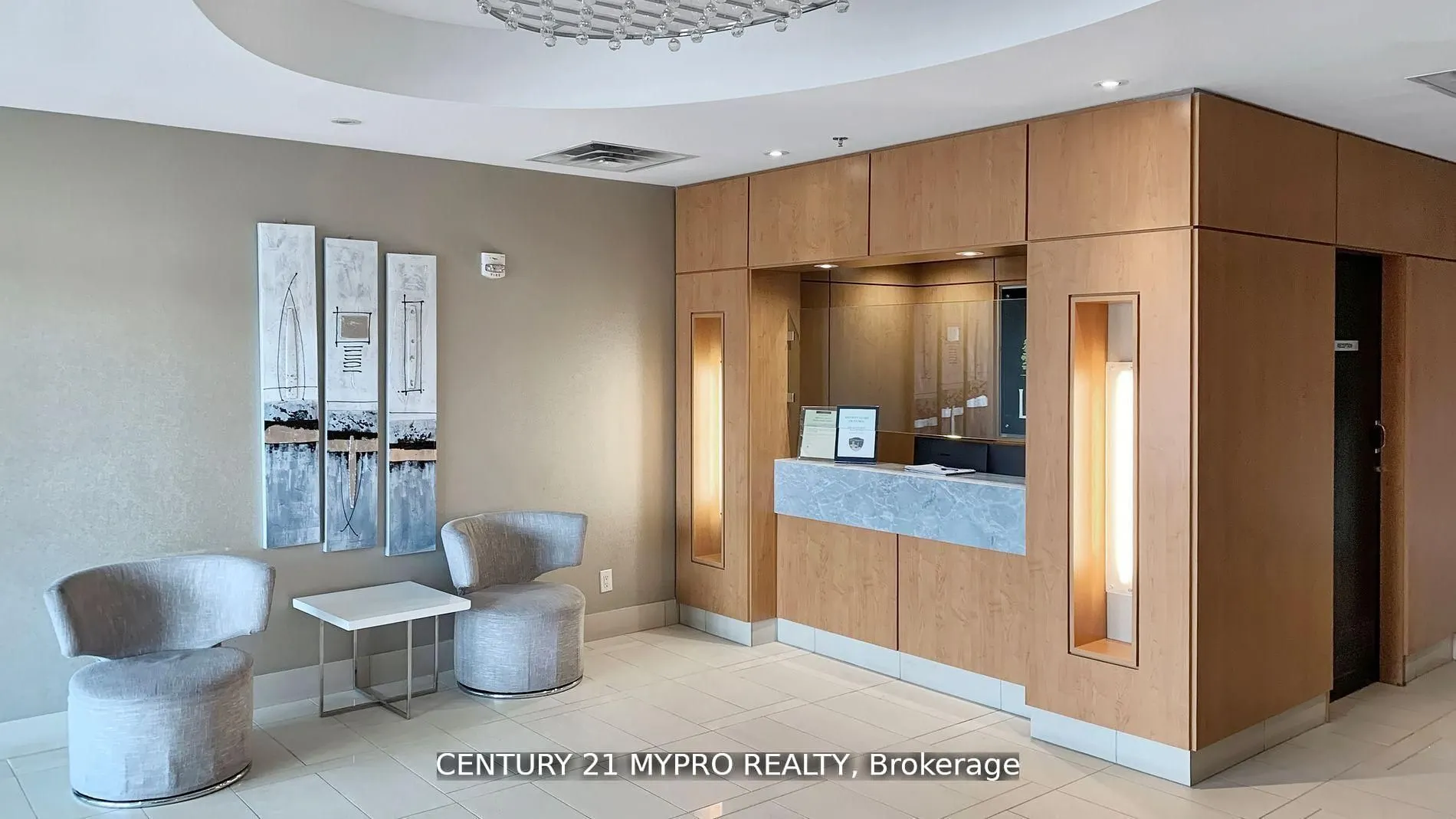 840 Queen's Plate Drive, #1003