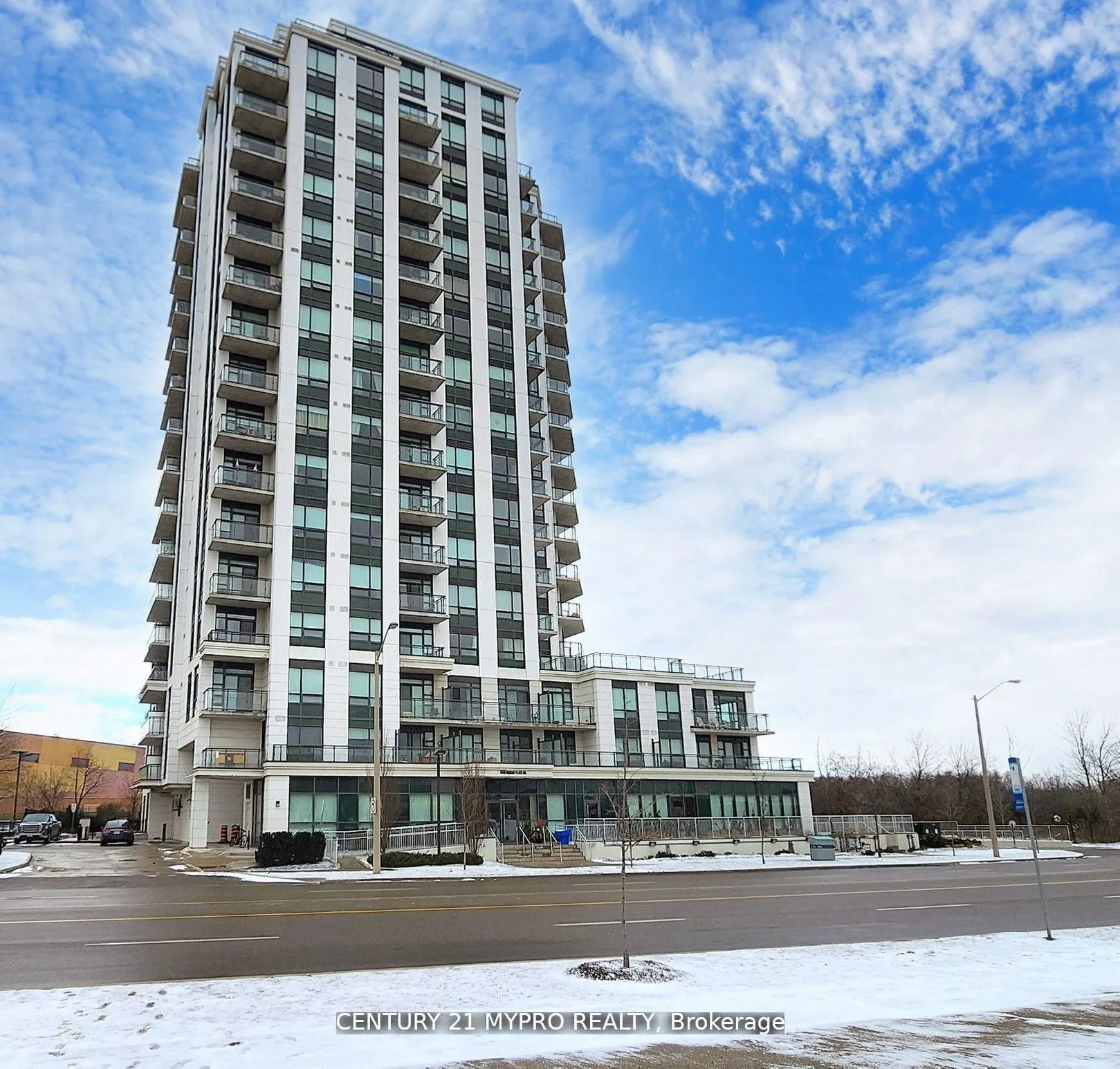 840 Queen's Plate Drive, #1003