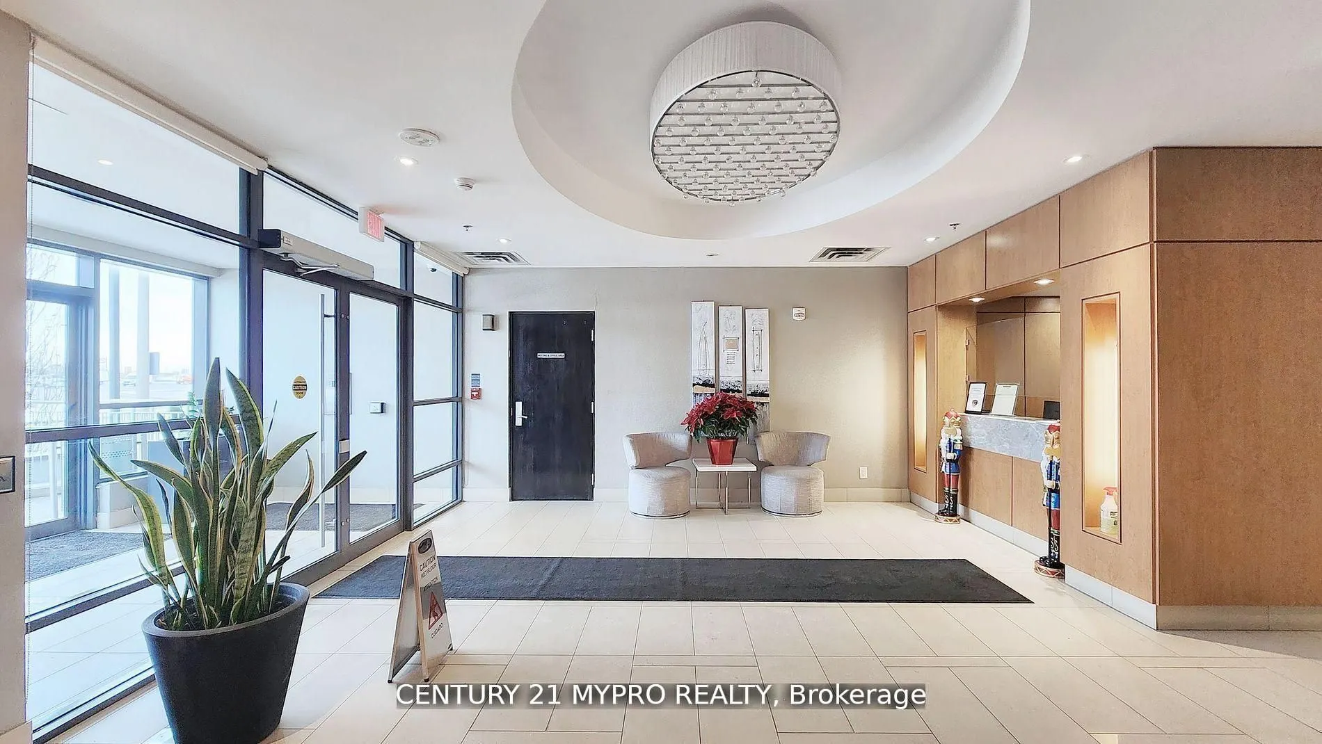 840 Queen's Plate Drive, #1003