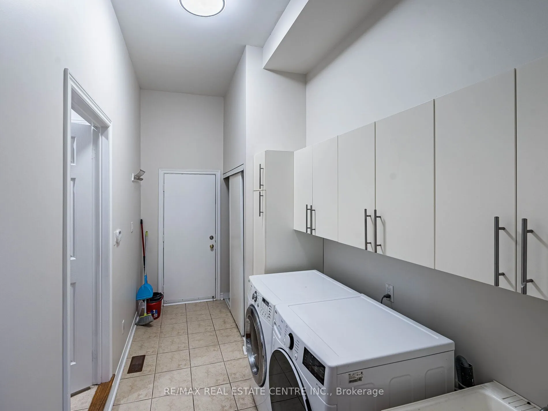 1581 Portsmouth Place