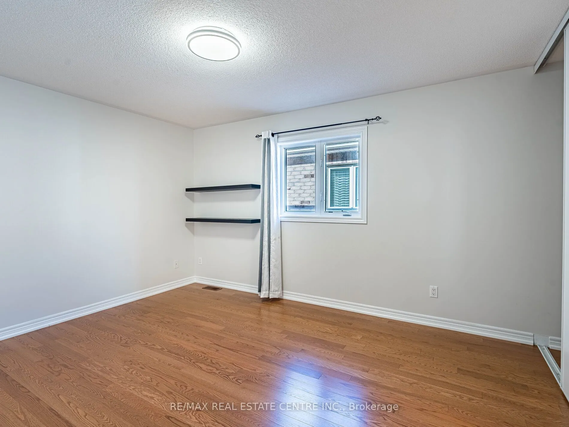 1581 Portsmouth Place