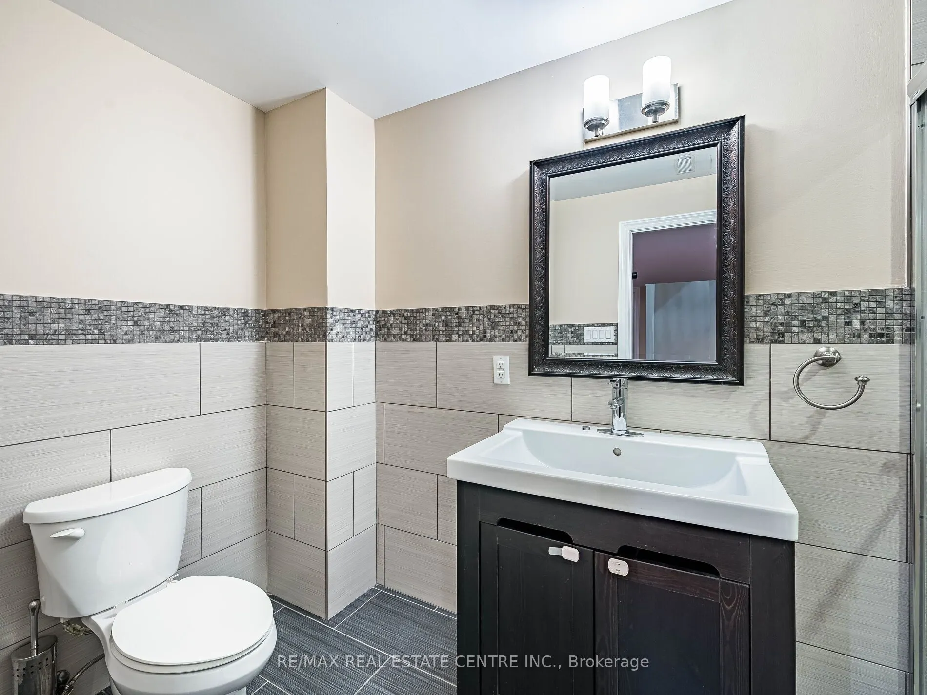 1581 Portsmouth Place