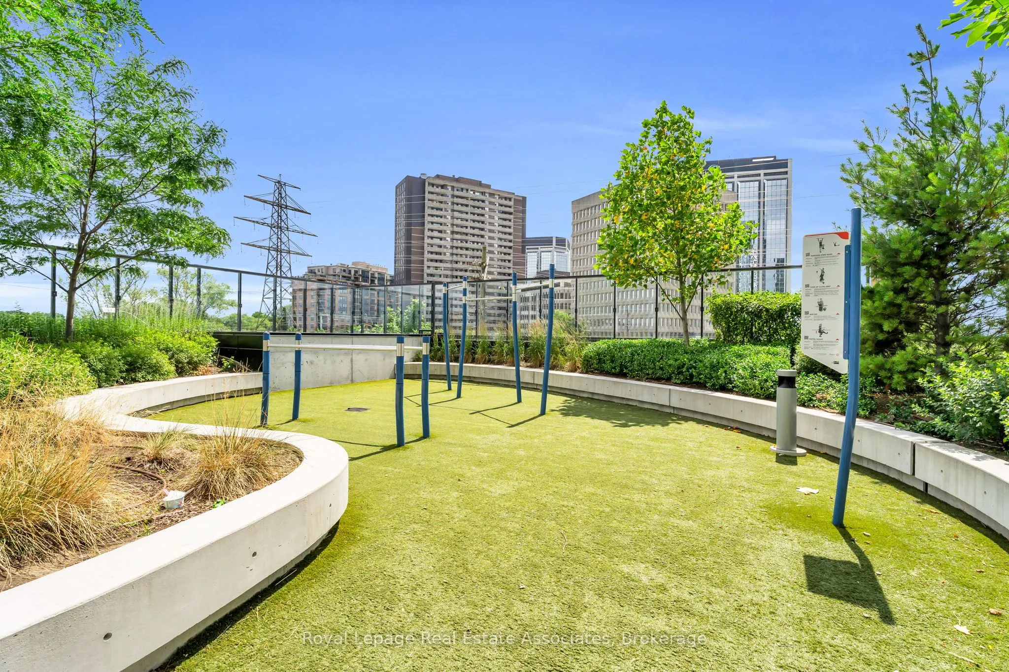 5 Mabelle Avenue, #3636