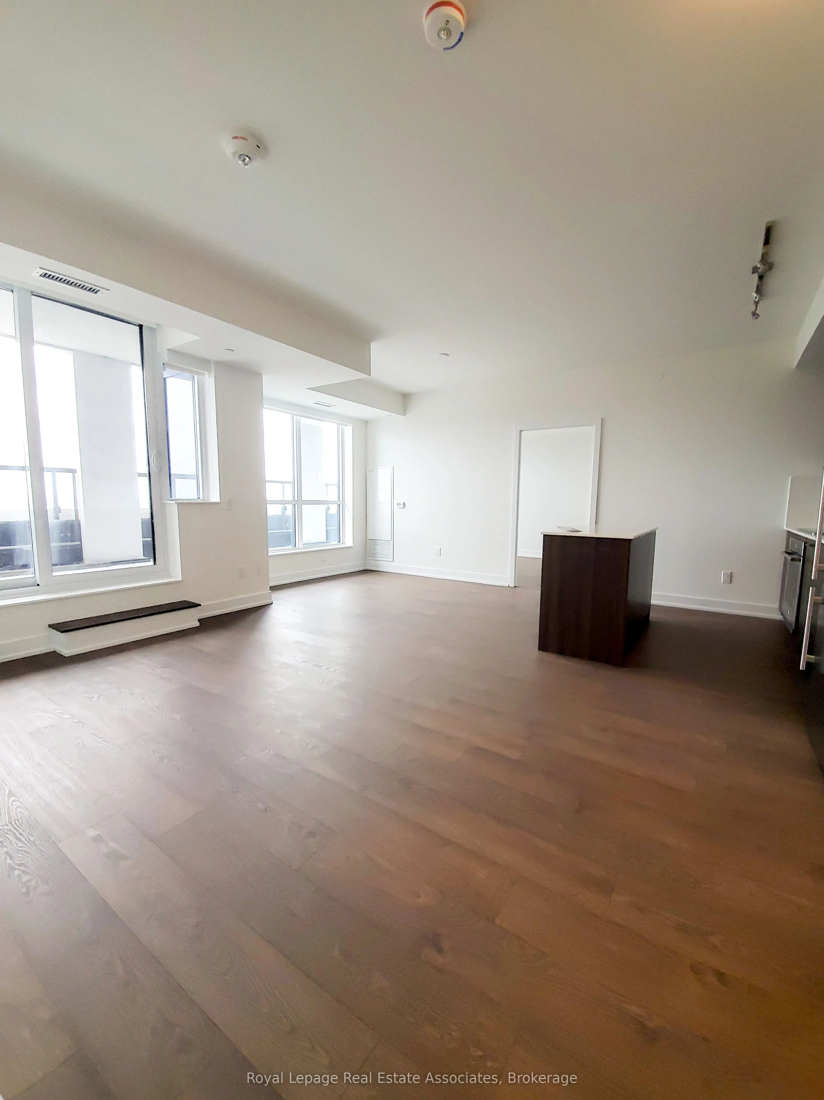 5 Mabelle Avenue, #3636