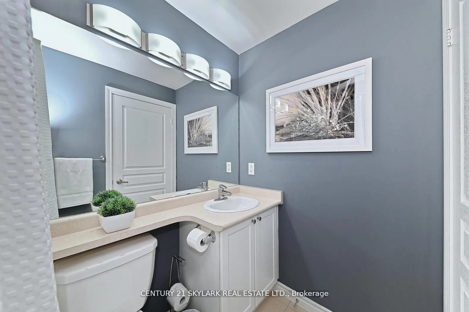 3525 kariya Drive, #2902