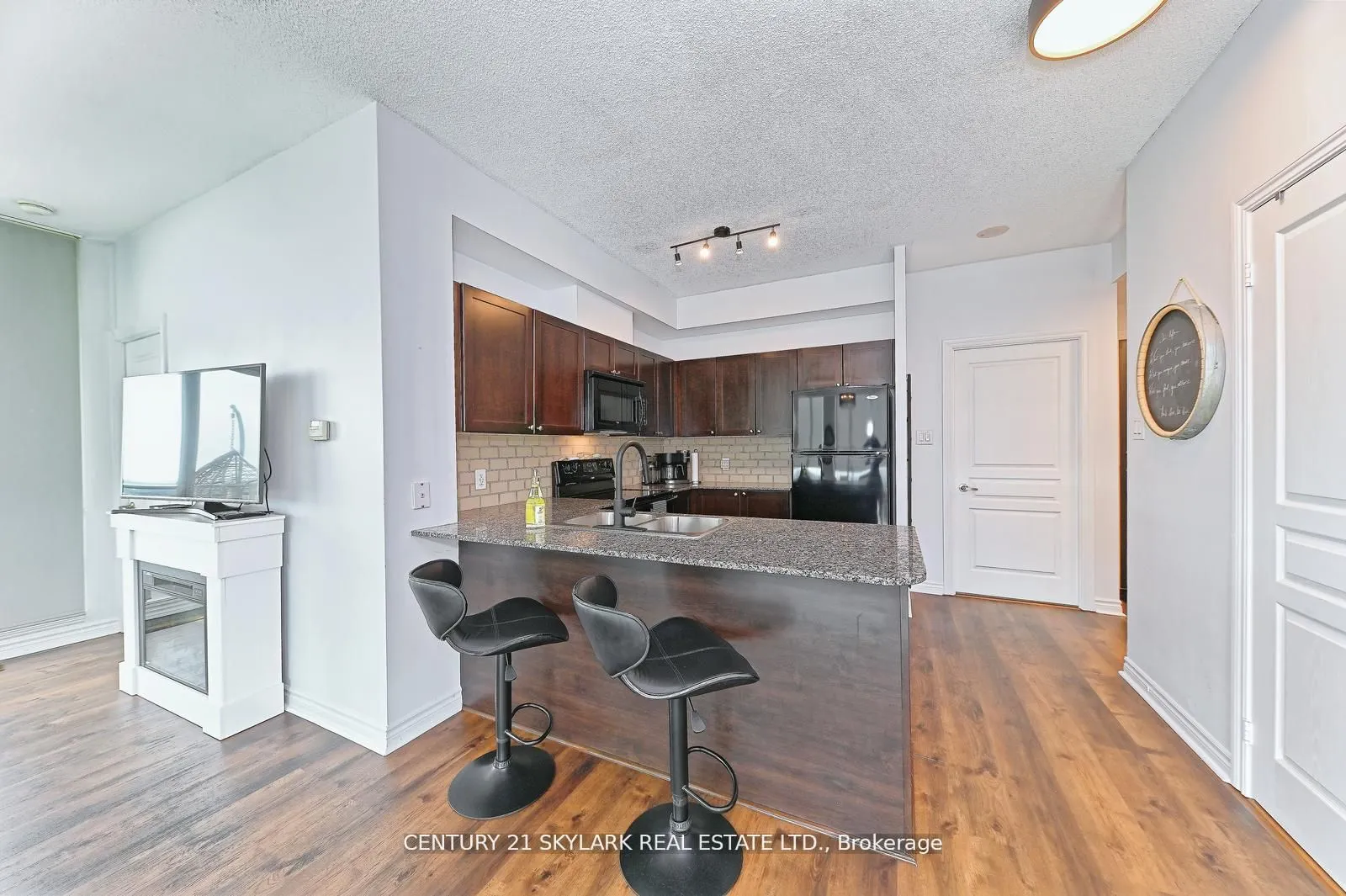 3525 kariya Drive, #2902