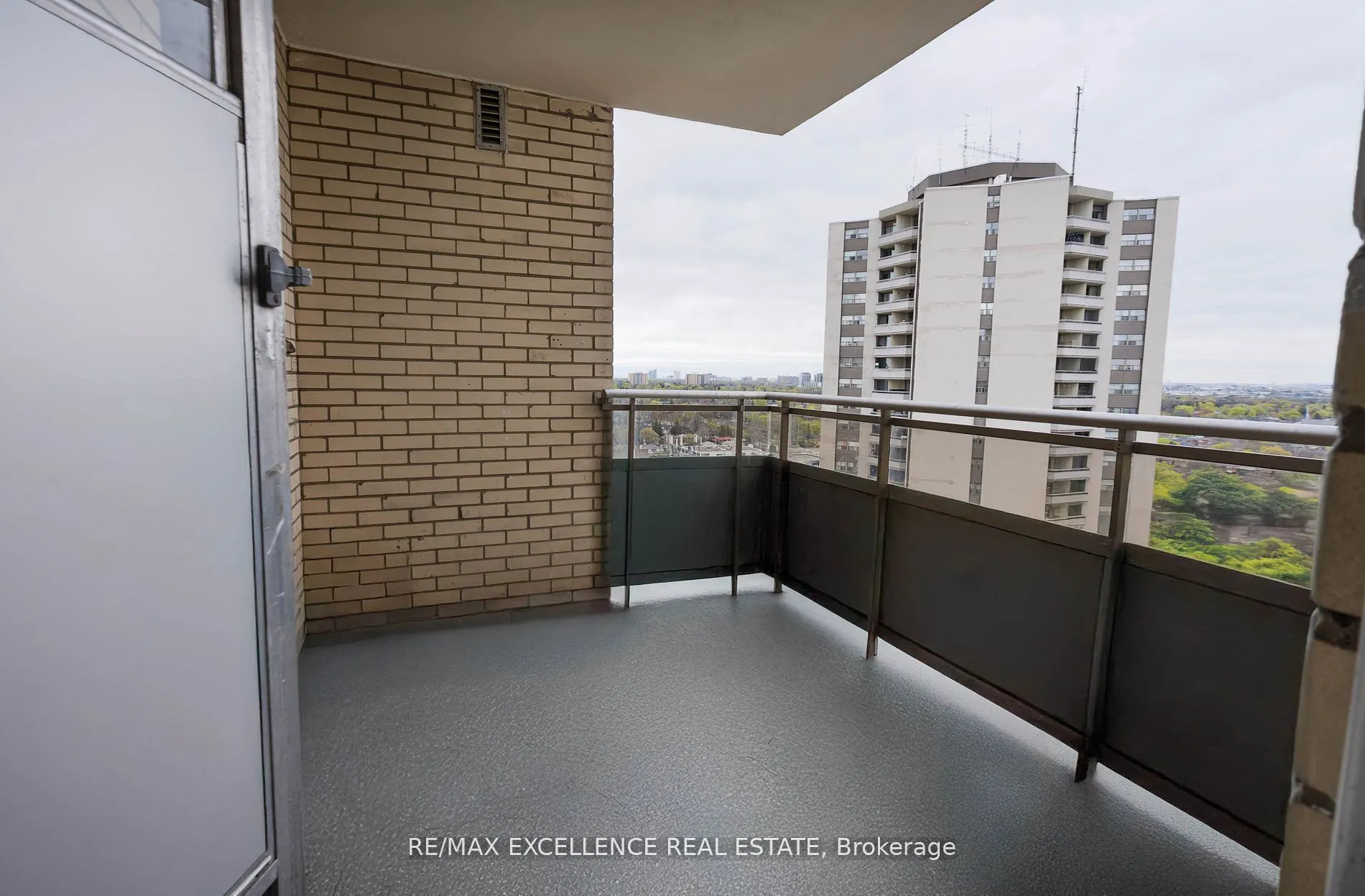 370 Dixon Road, #2116