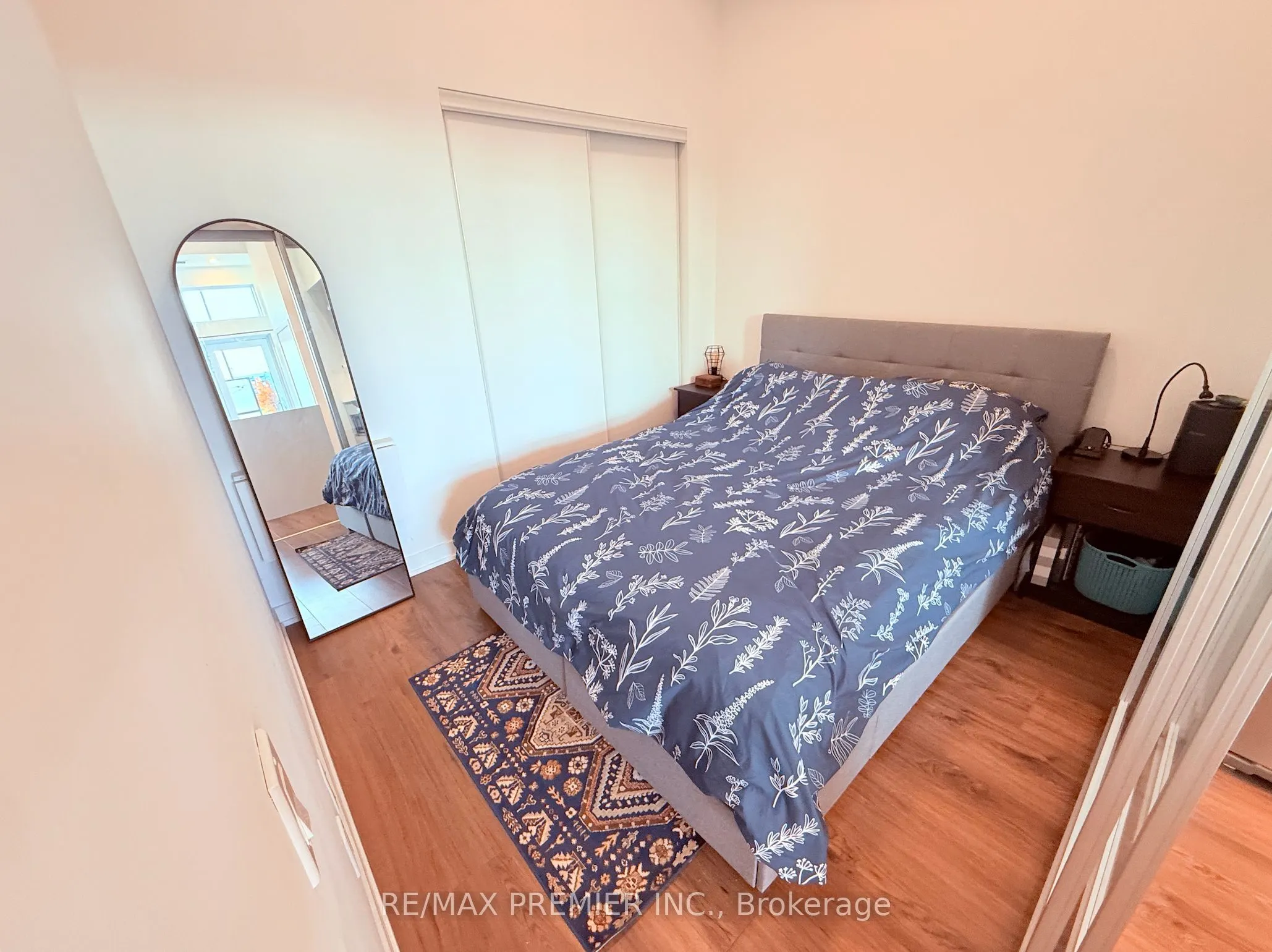 405 Dundas Street W, #107