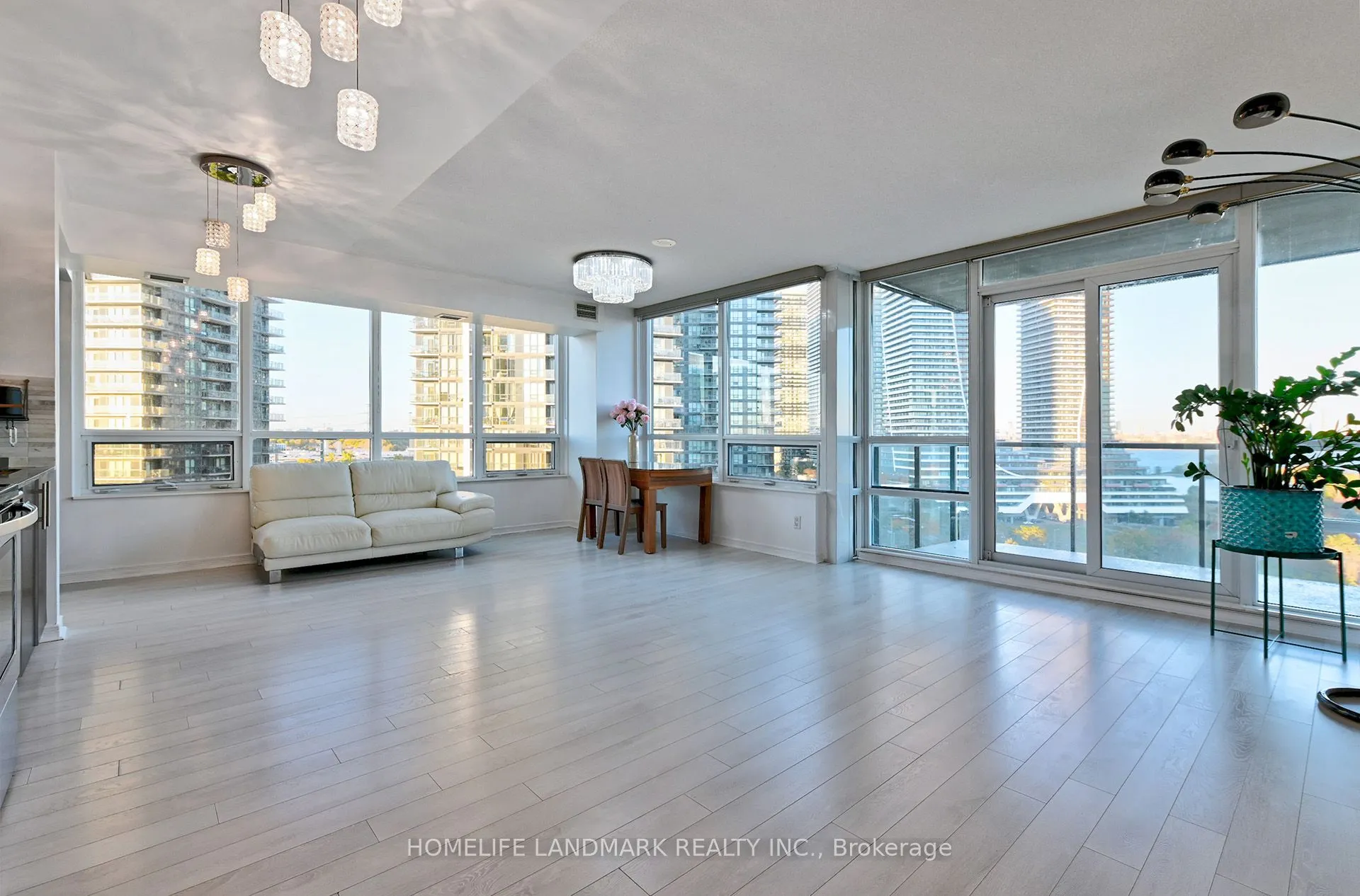 2230 Lakeshore Boulevard W, #1206