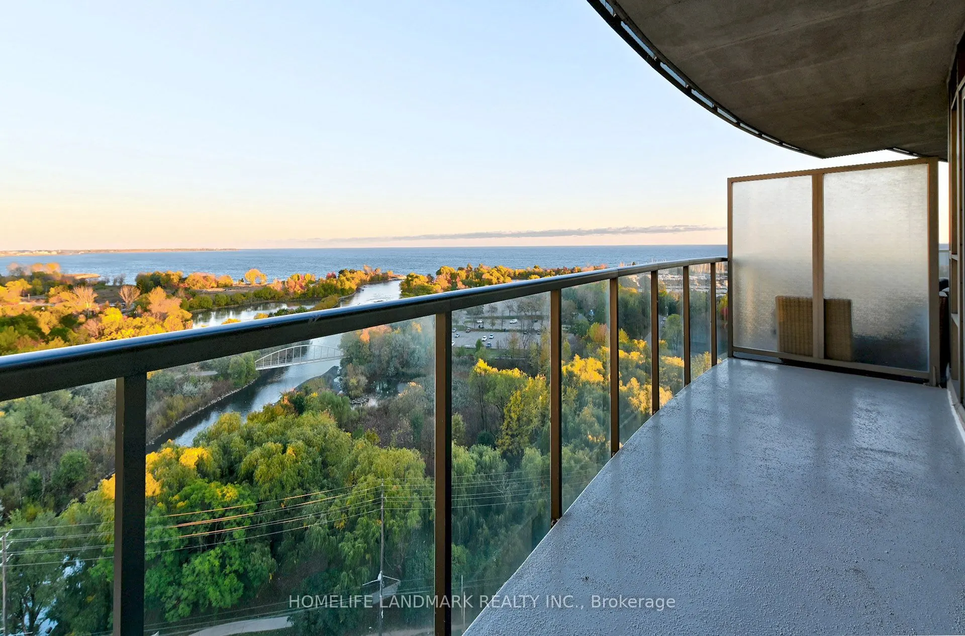 2230 Lakeshore Boulevard W, #1206