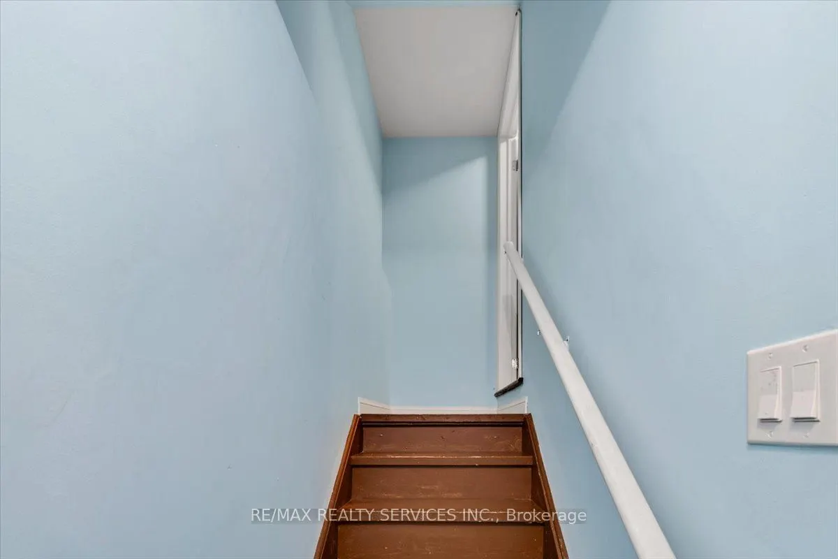 524 Attenborough Terrace N, #Bsmt