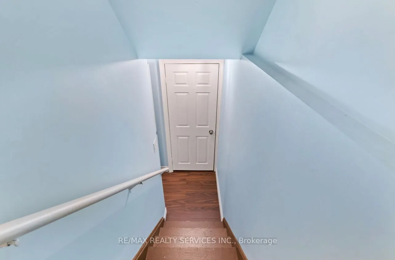 524 Attenborough Terrace N, #Bsmt