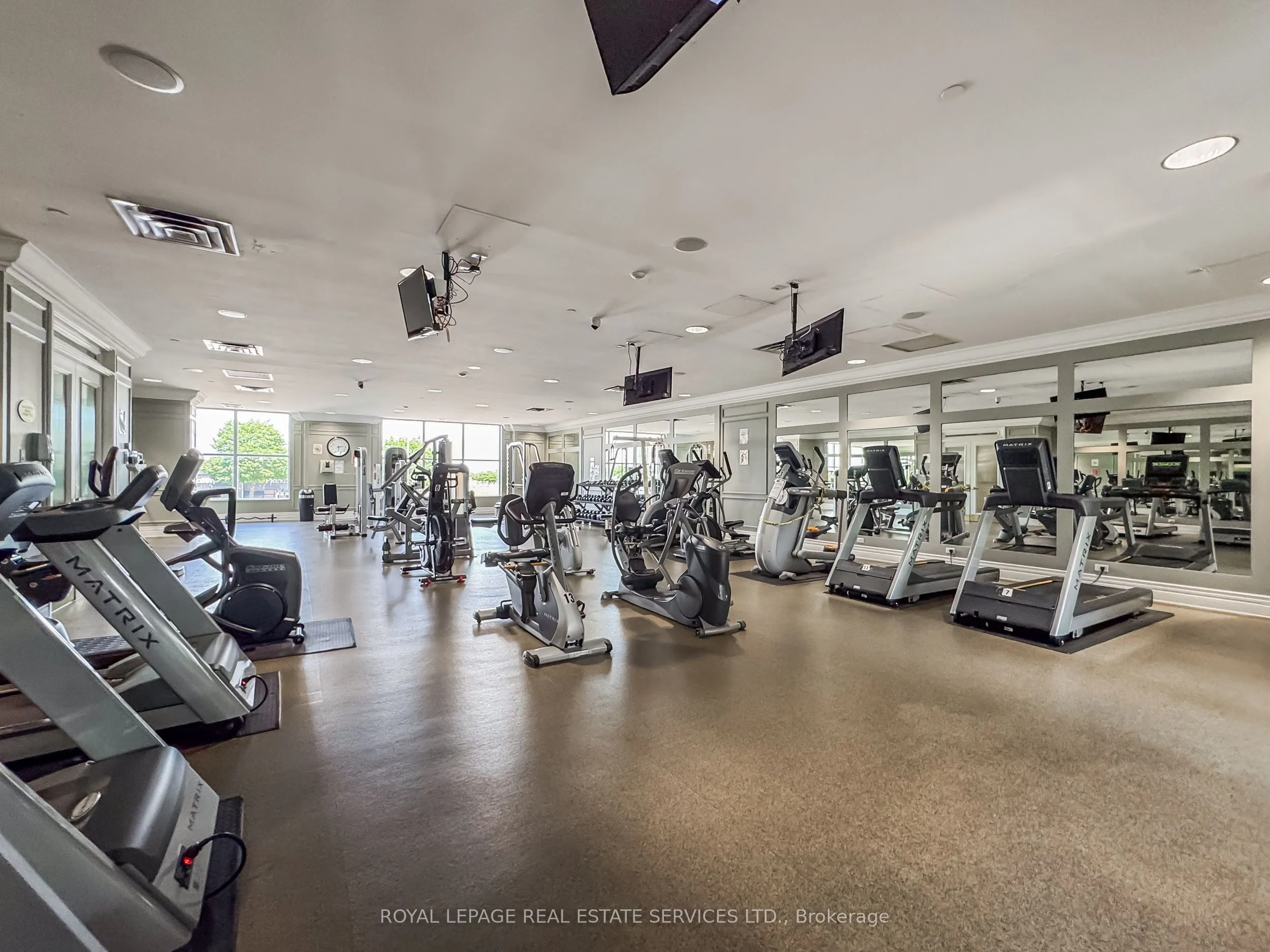 25 Kingsbridge Garden Circle, #418