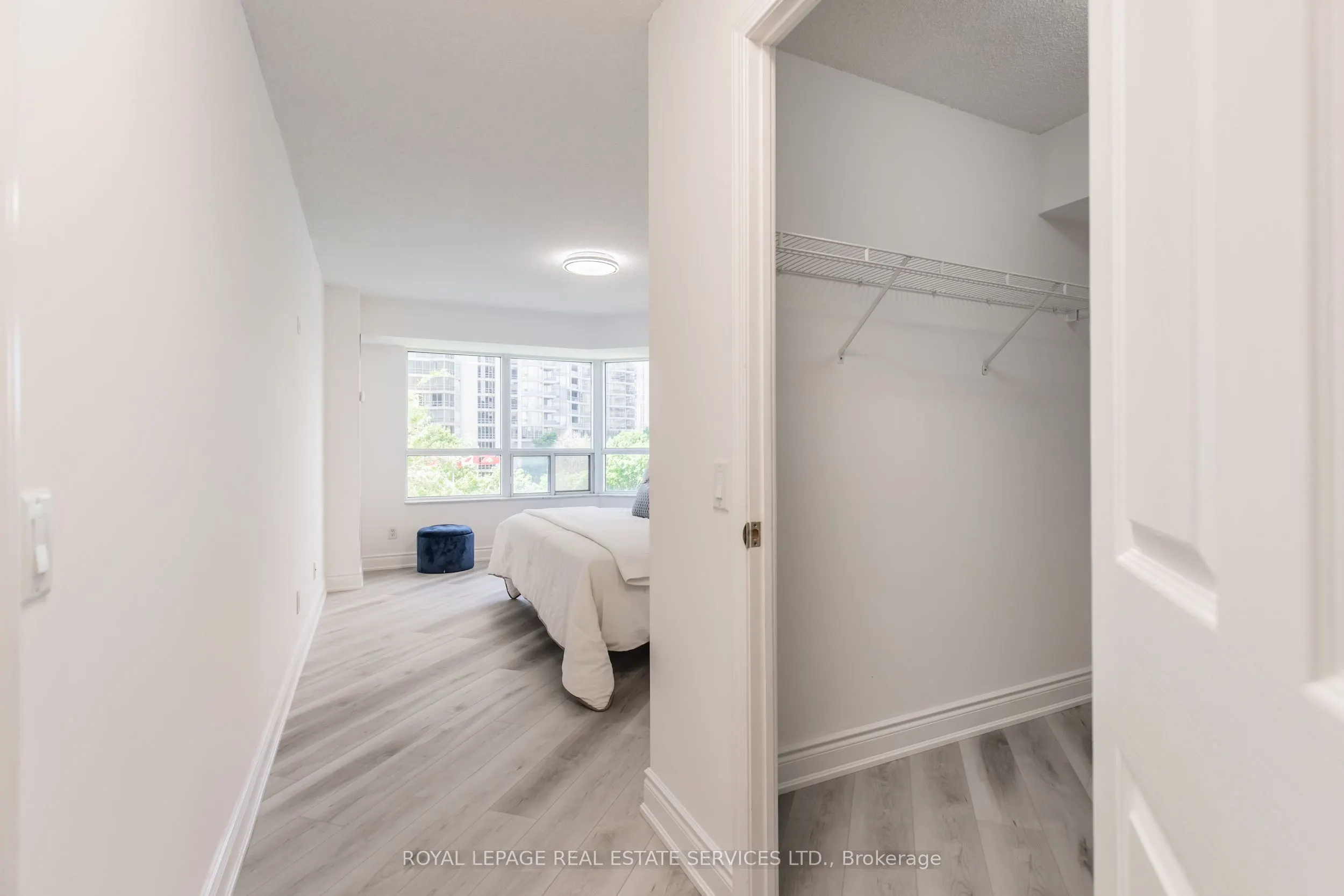 25 Kingsbridge Garden Circle, #418