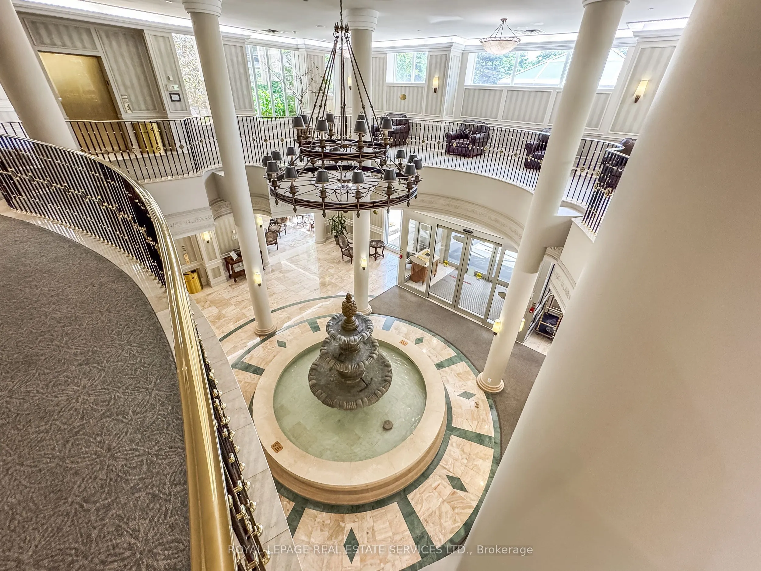 25 Kingsbridge Garden Circle, #418