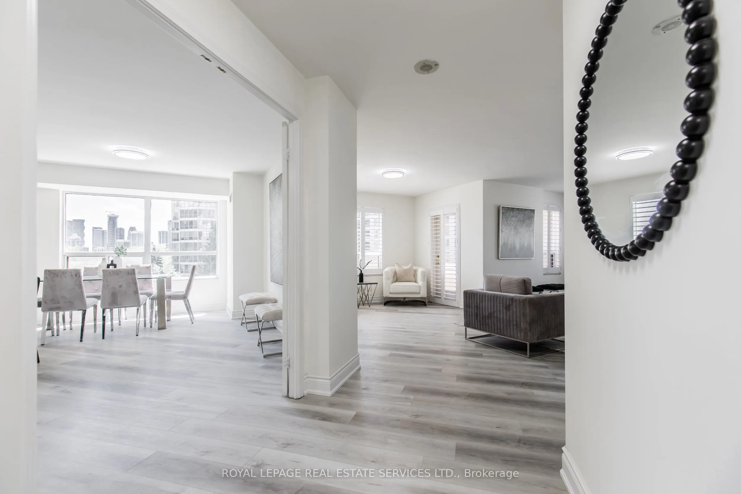 25 Kingsbridge Garden Circle, #418