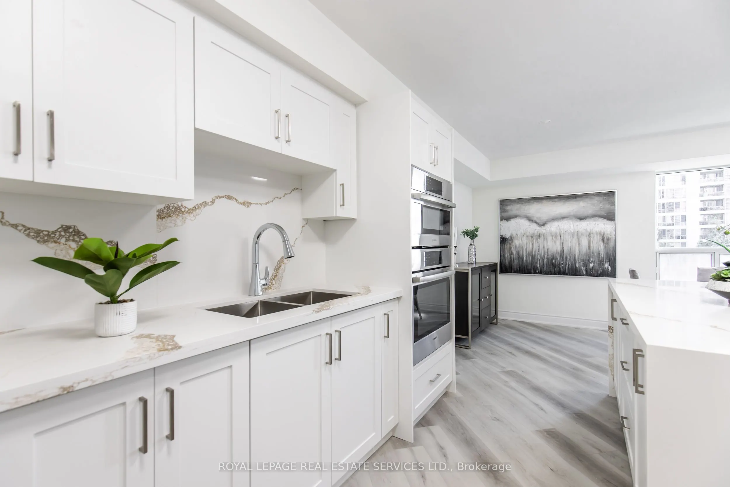 25 Kingsbridge Garden Circle, #418