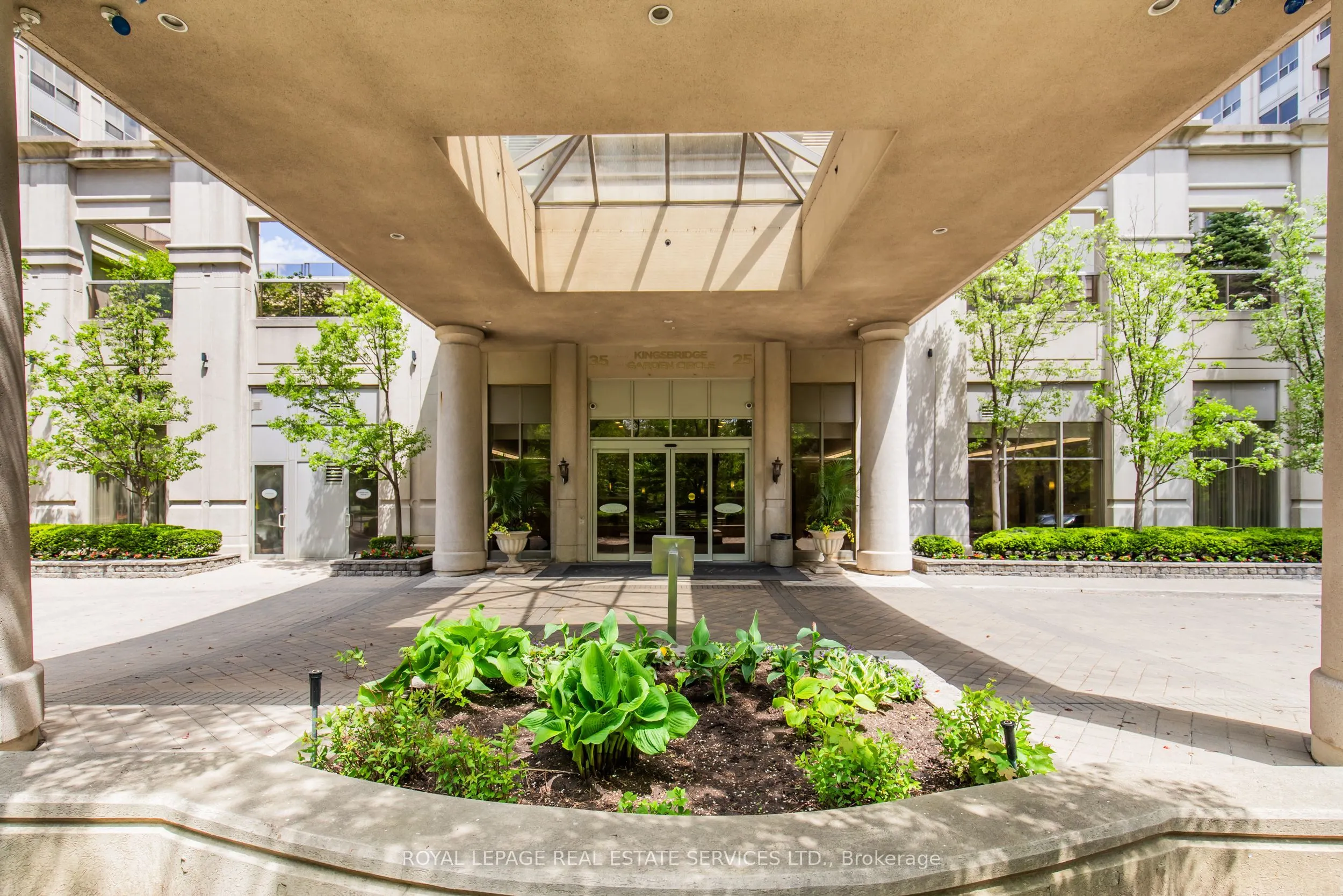 25 Kingsbridge Garden Circle, #418