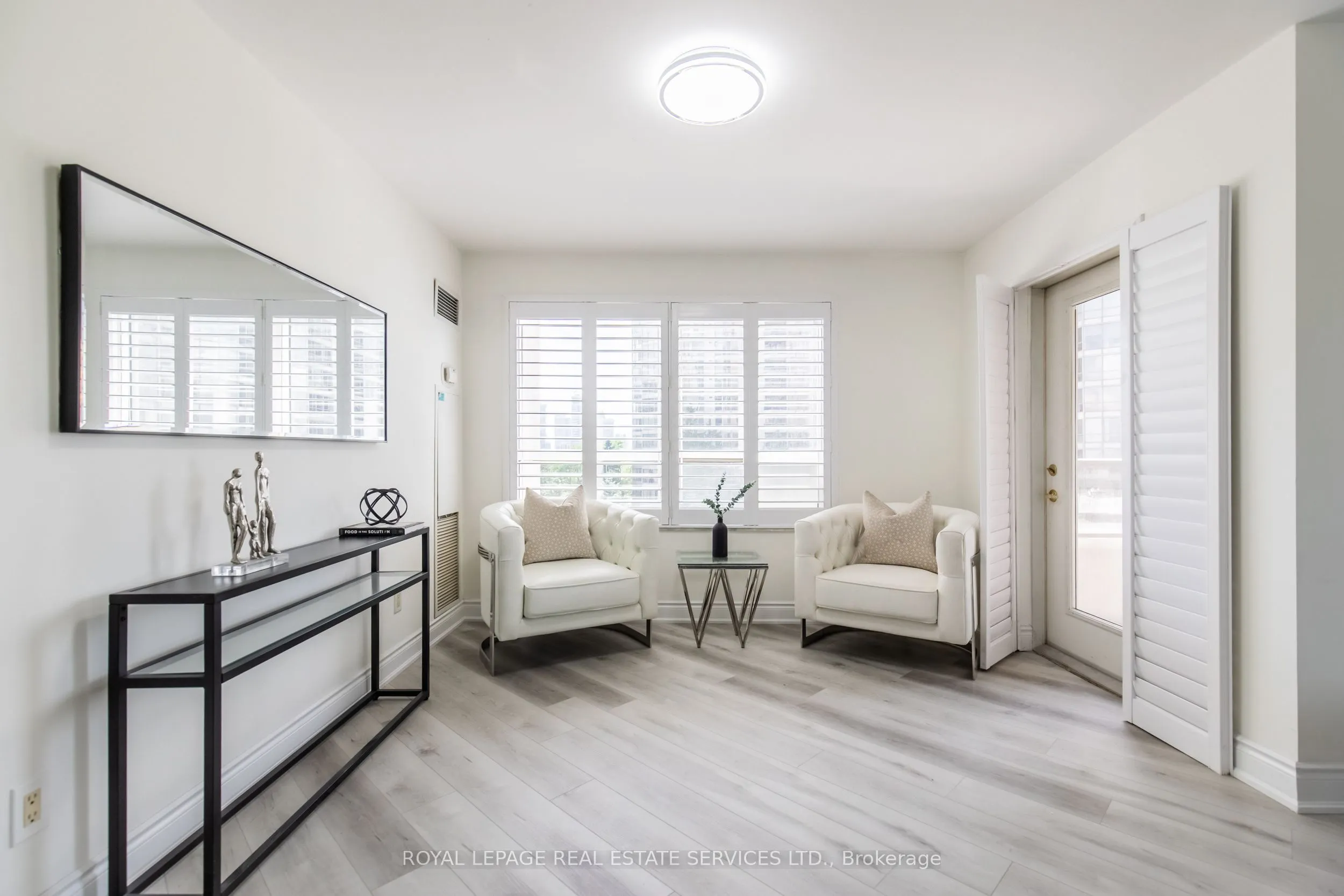 25 Kingsbridge Garden Circle, #418