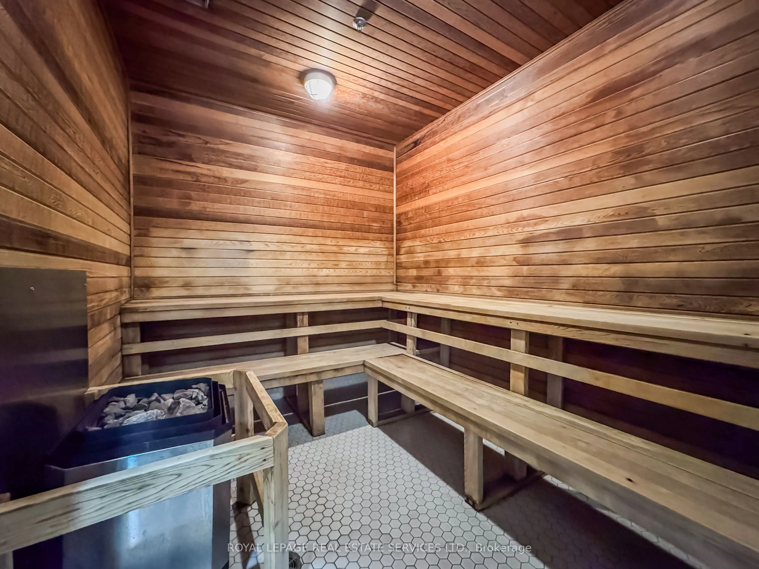 25 Kingsbridge Garden Circle, #418