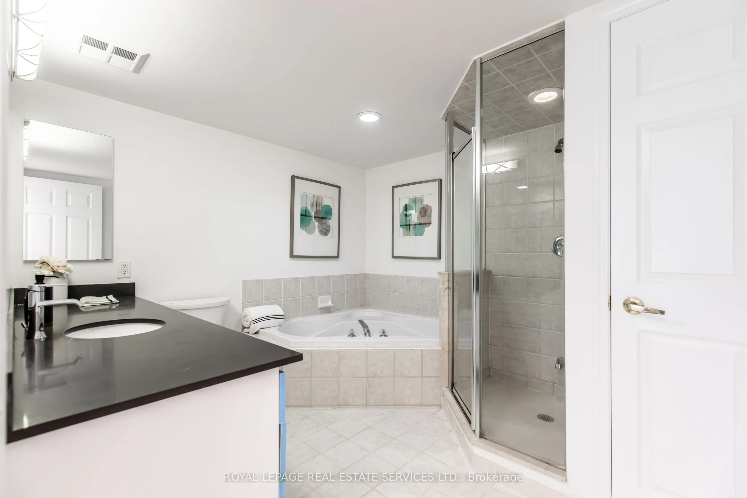 25 Kingsbridge Garden Circle, #418