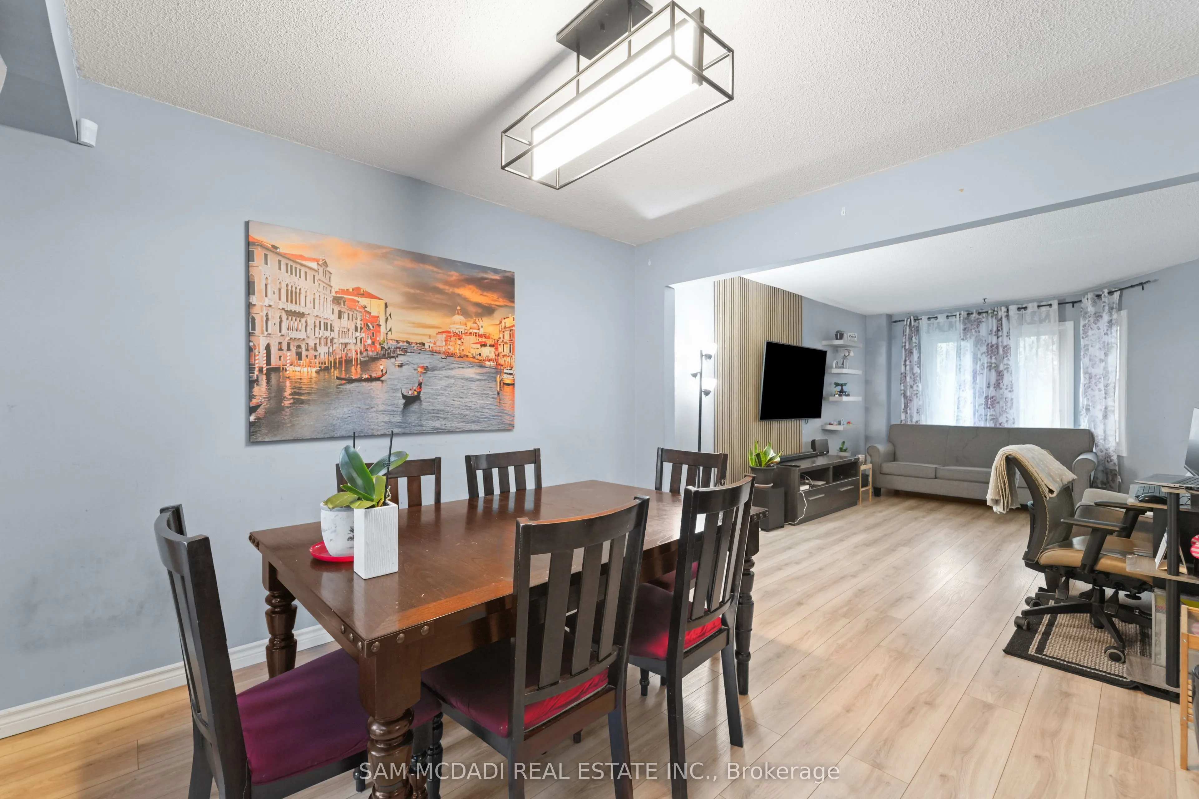 7262 Corrine Crescent