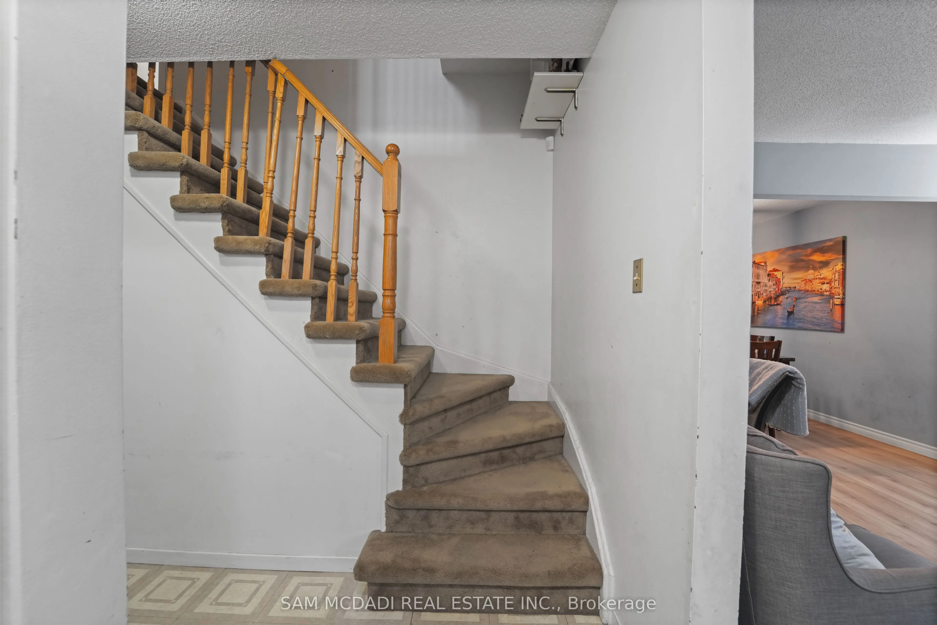 7262 Corrine Crescent