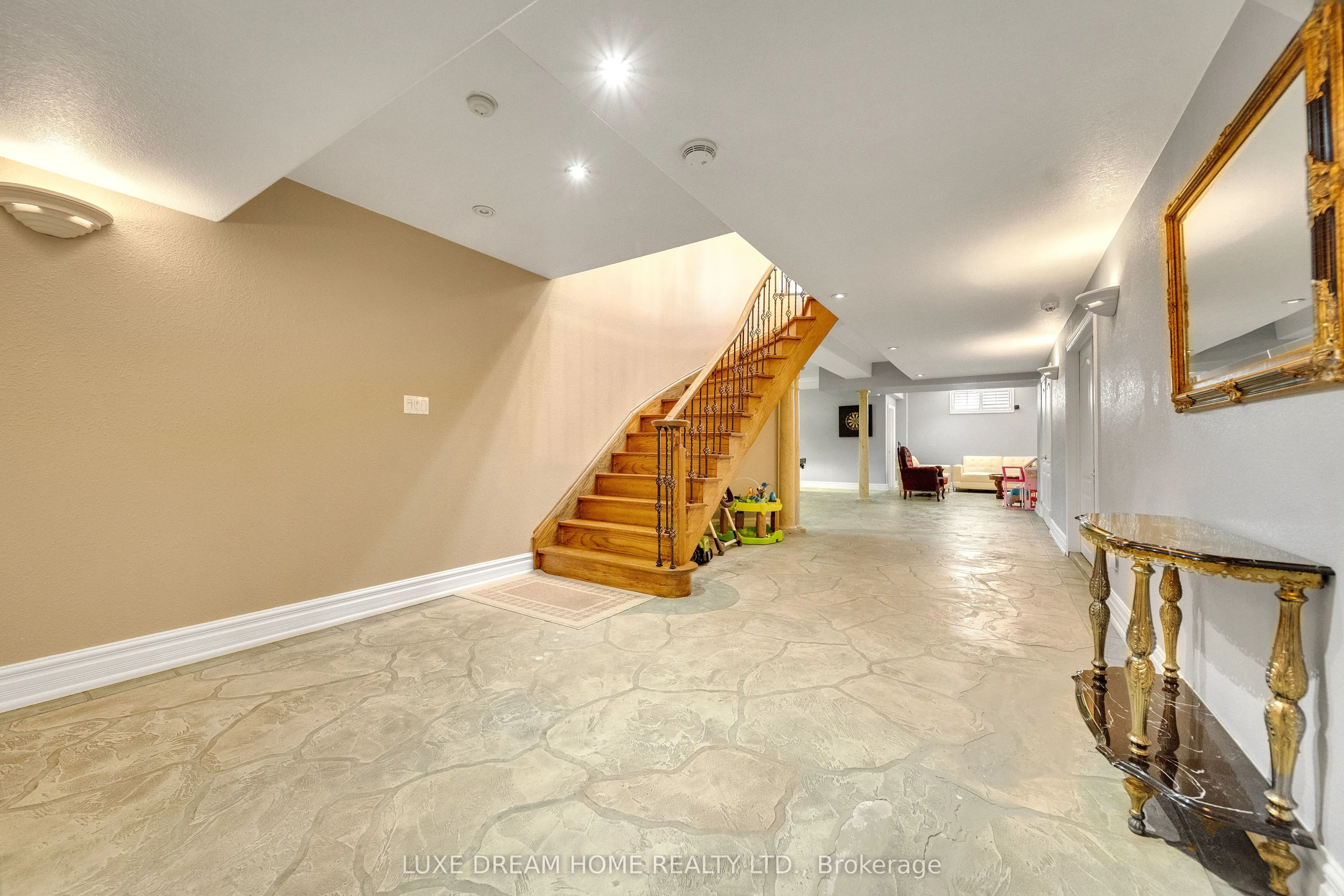 3006 Lower Base Line W