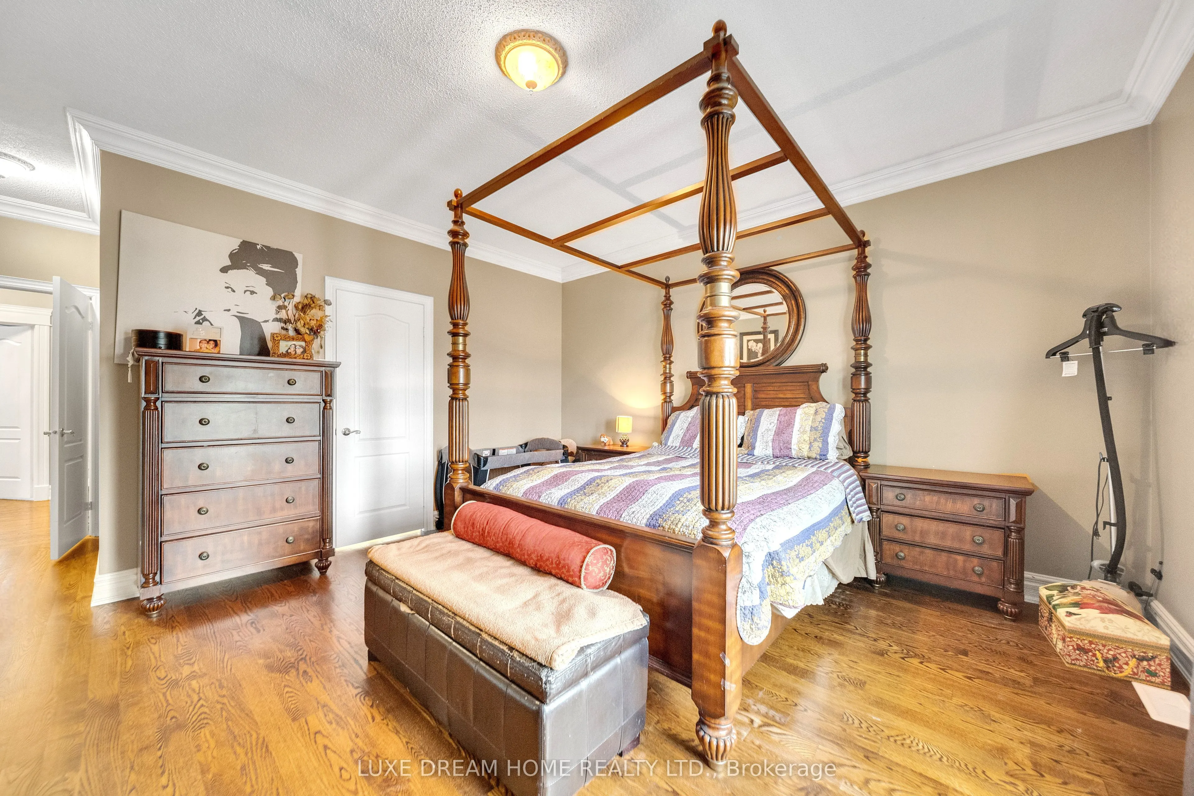 3006 Lower Base Line W