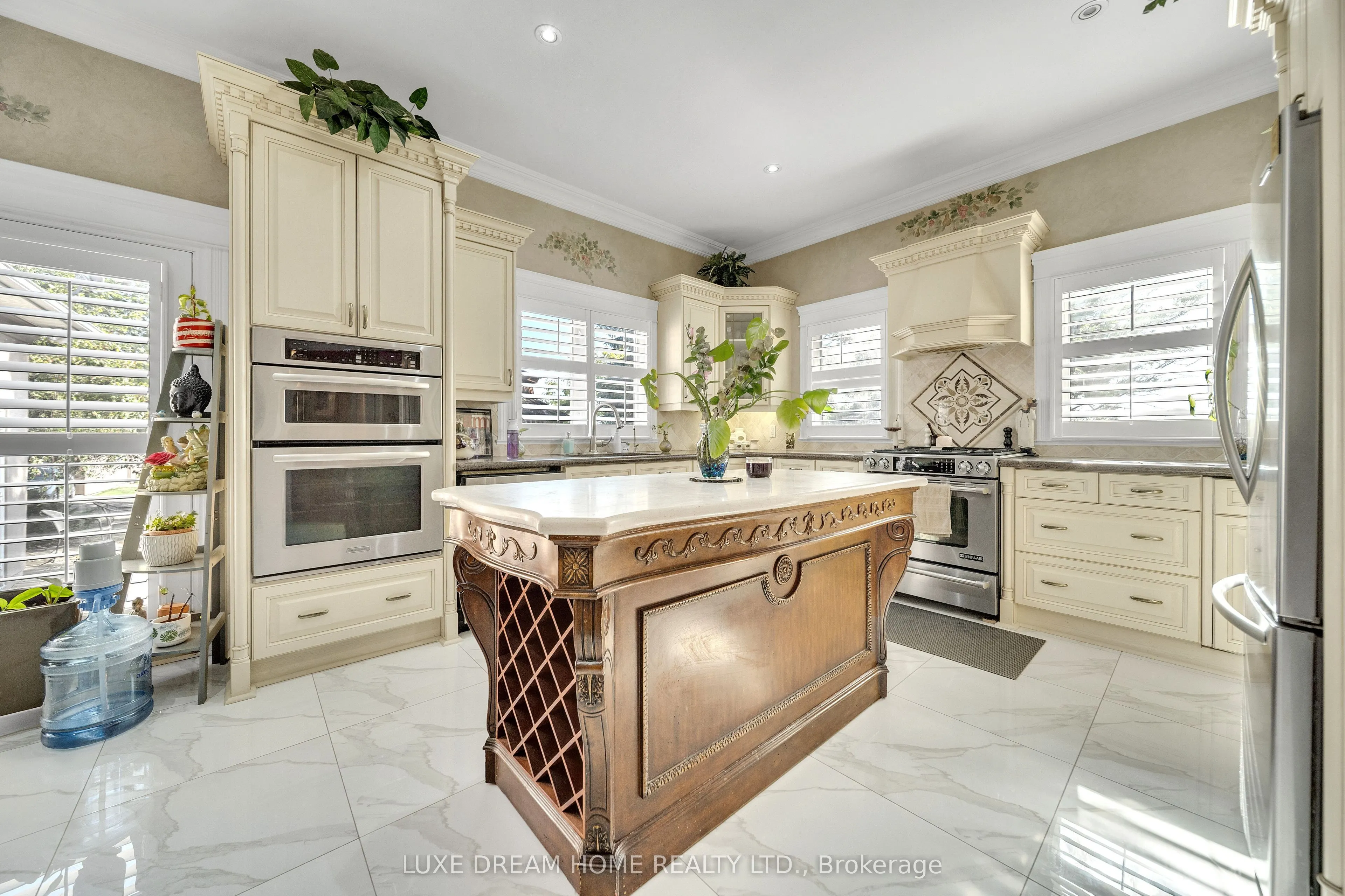 3006 Lower Base Line W