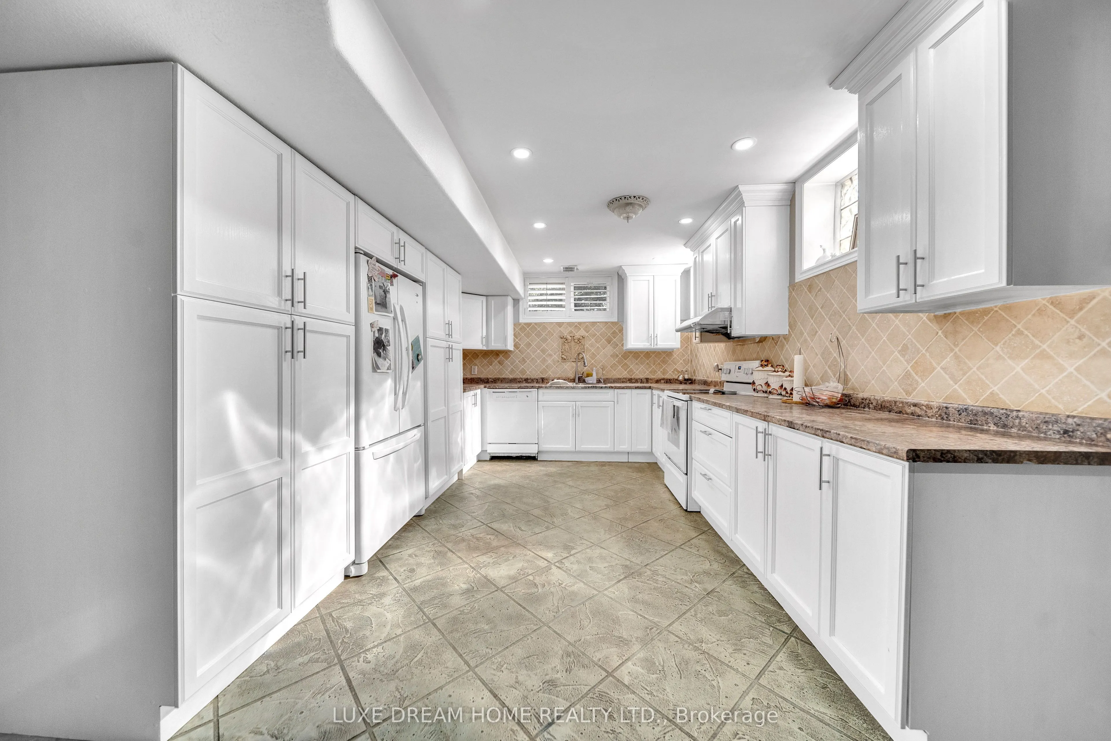 3006 Lower Base Line W