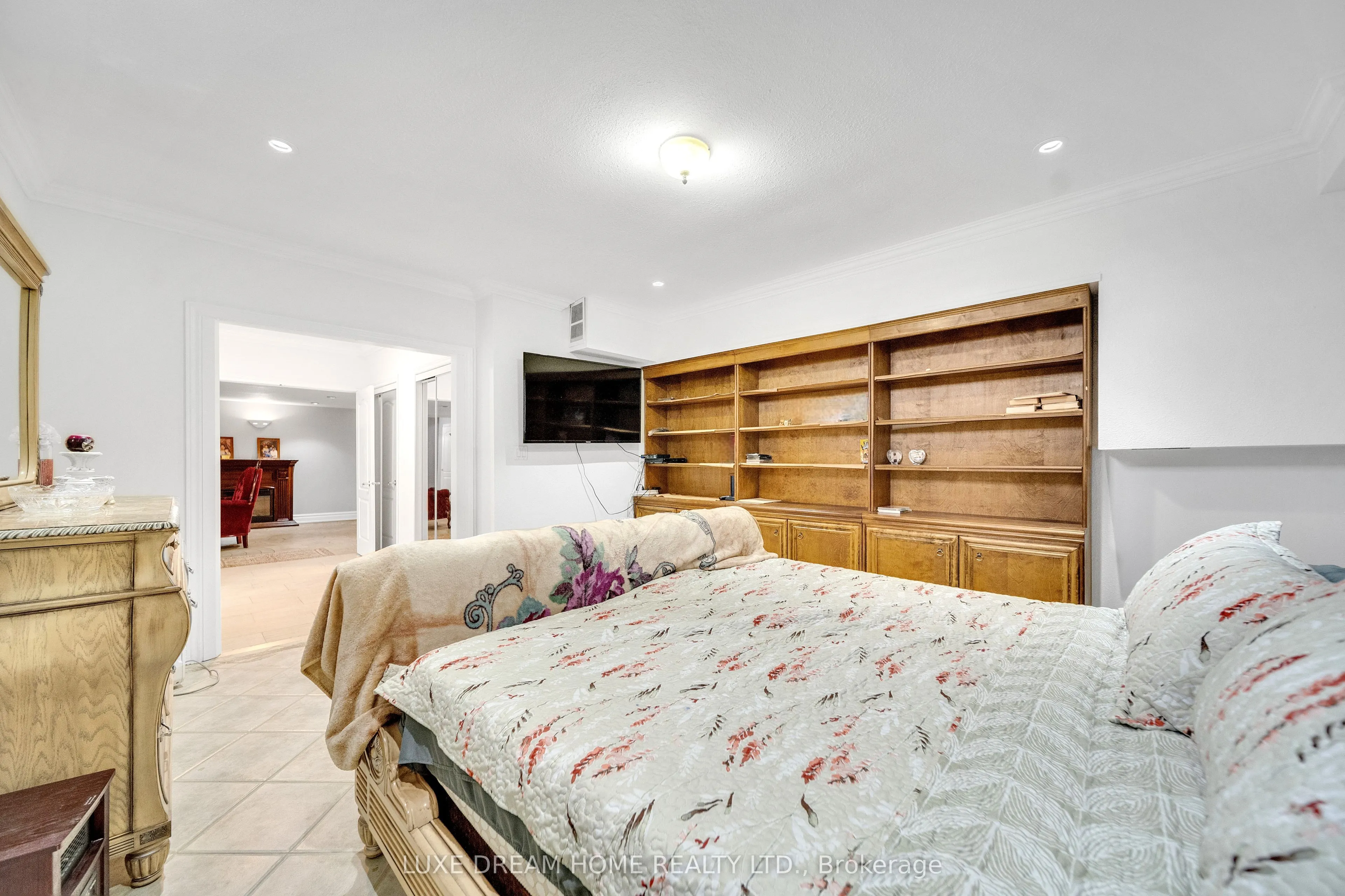 3006 Lower Base Line W