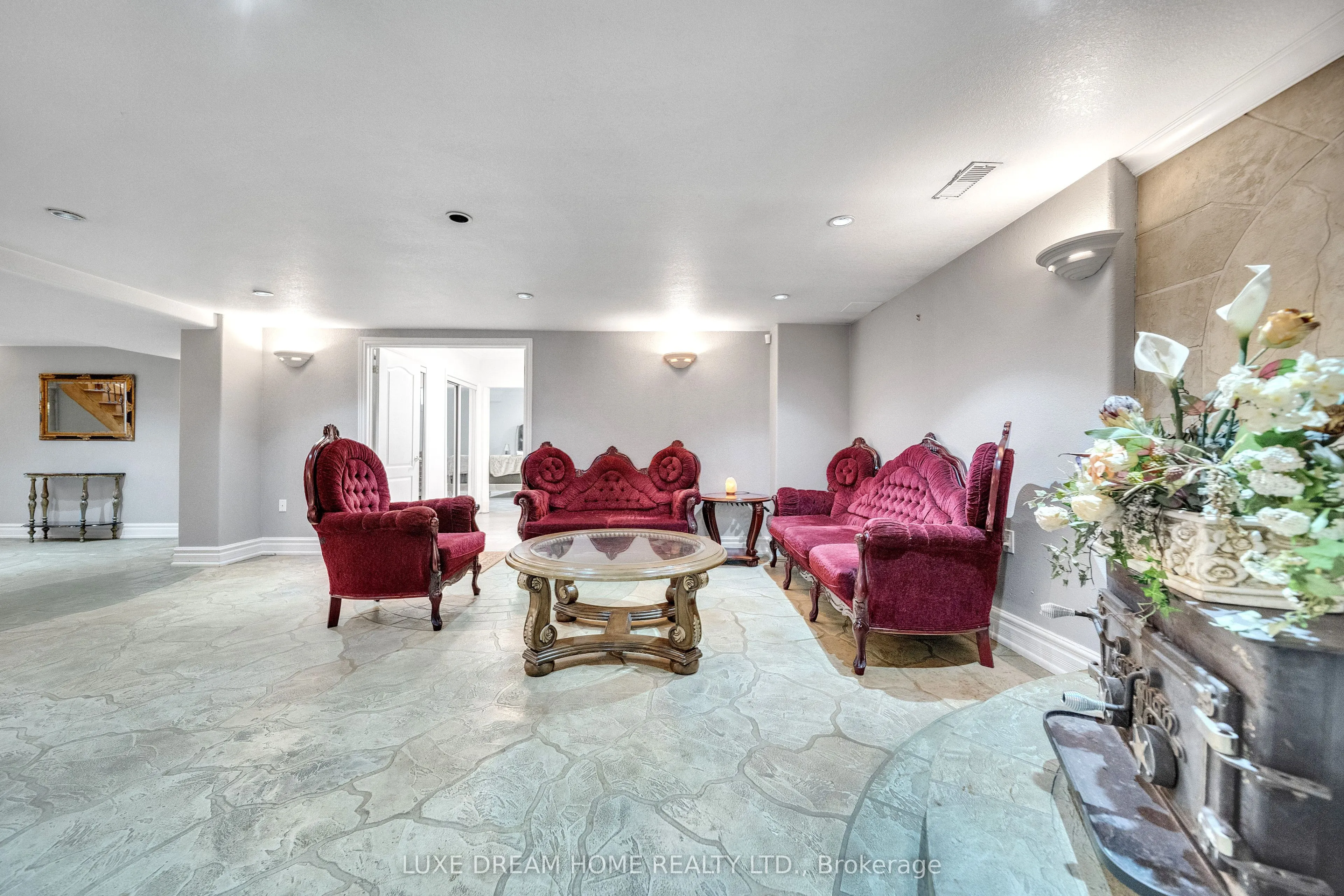 3006 Lower Base Line W