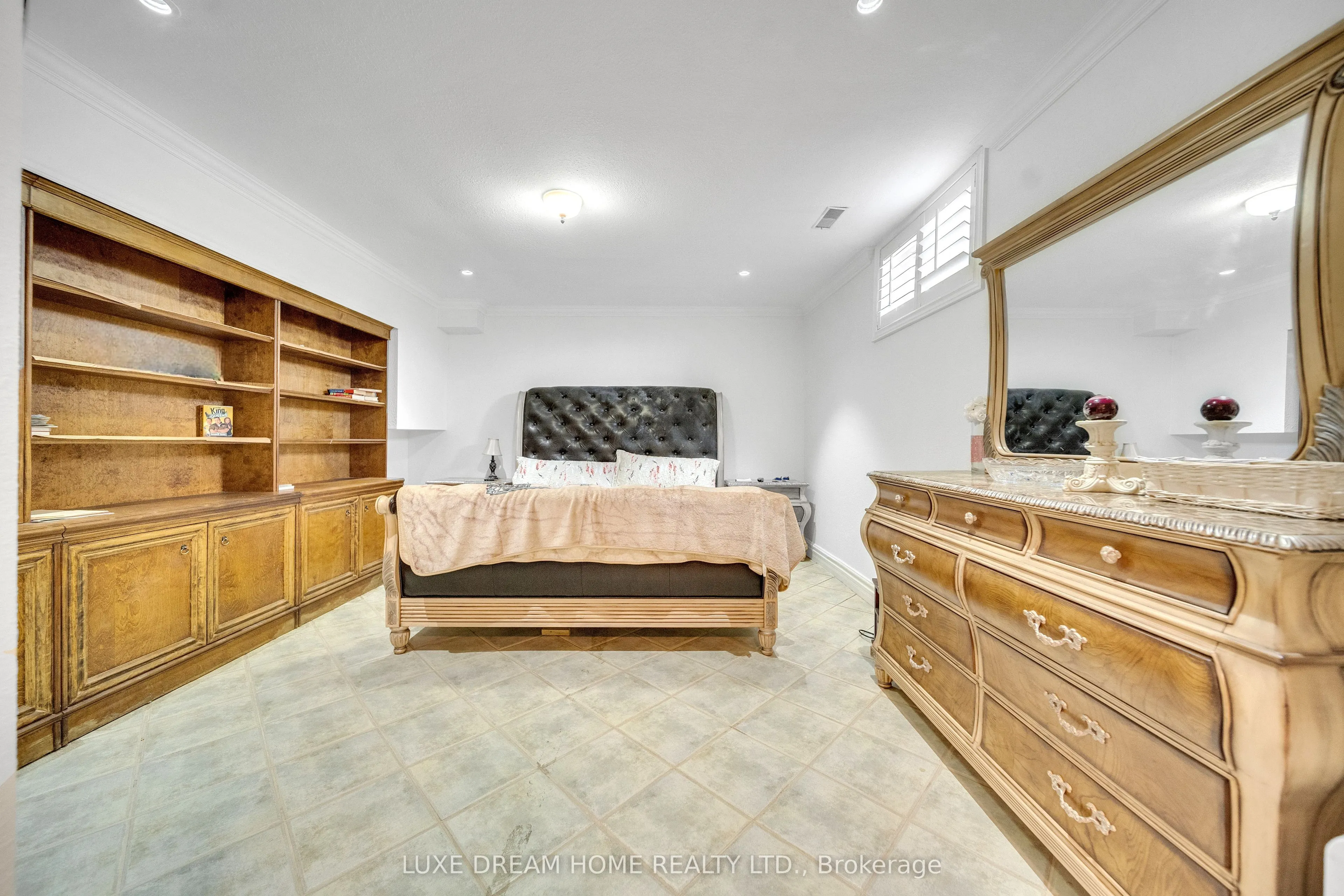 3006 Lower Base Line W