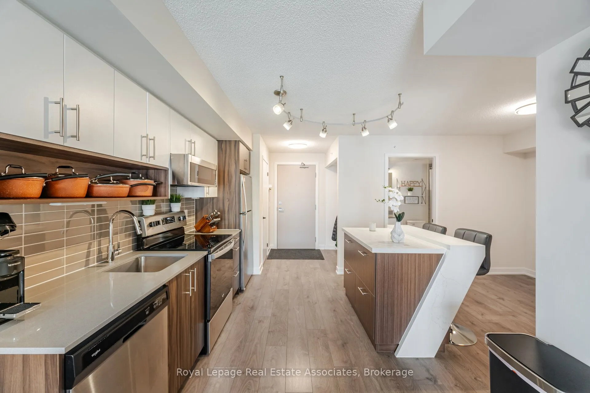 1119 COOKE Boulevard, #B327