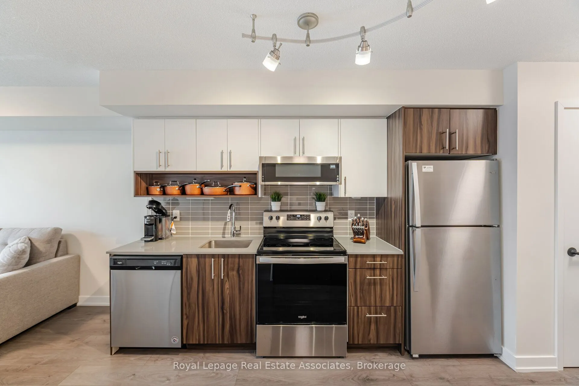 1119 COOKE Boulevard, #B327