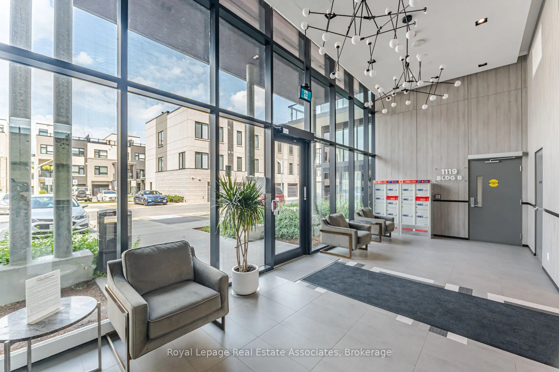 1119 COOKE Boulevard, #B327