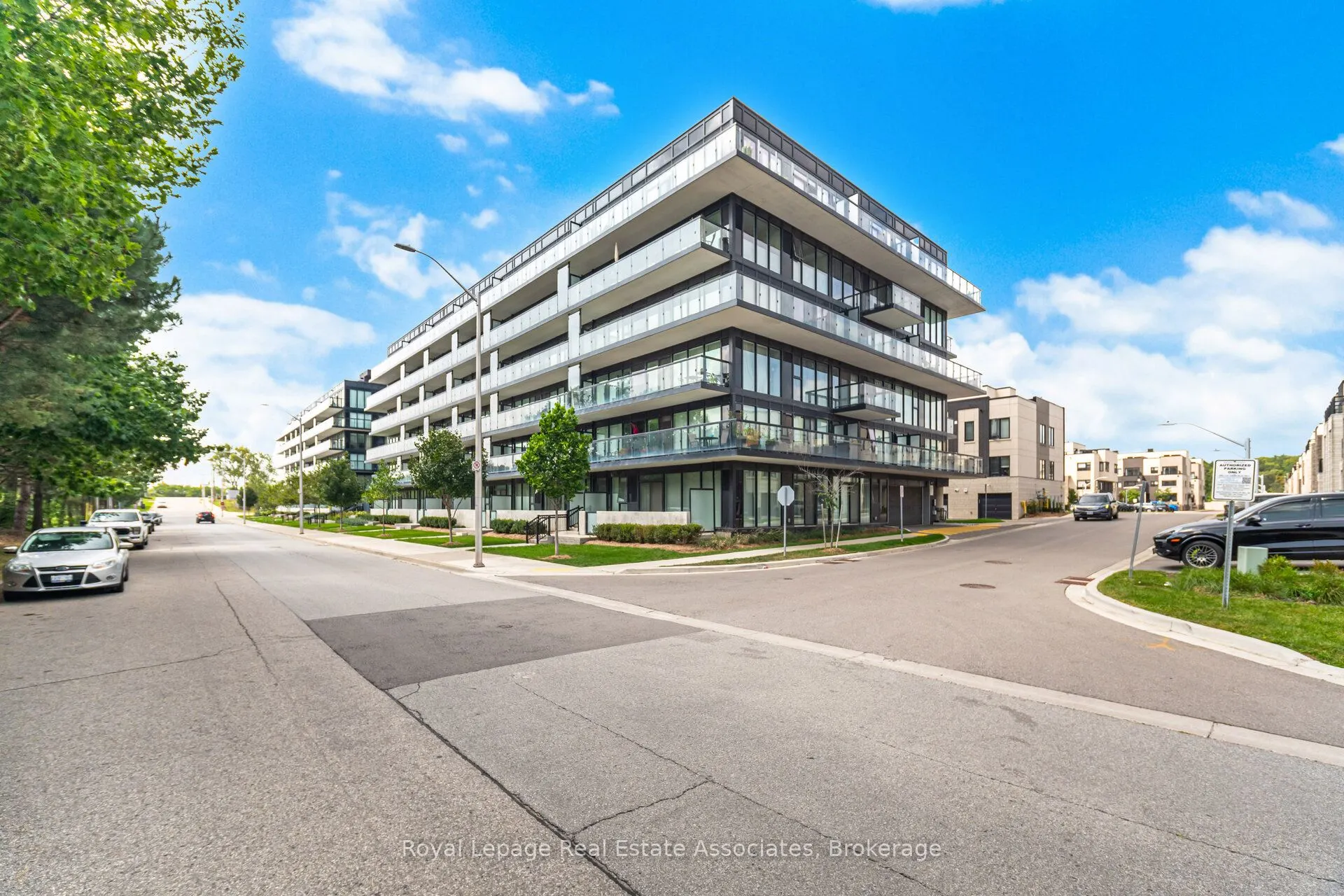 1119 COOKE Boulevard, #B327