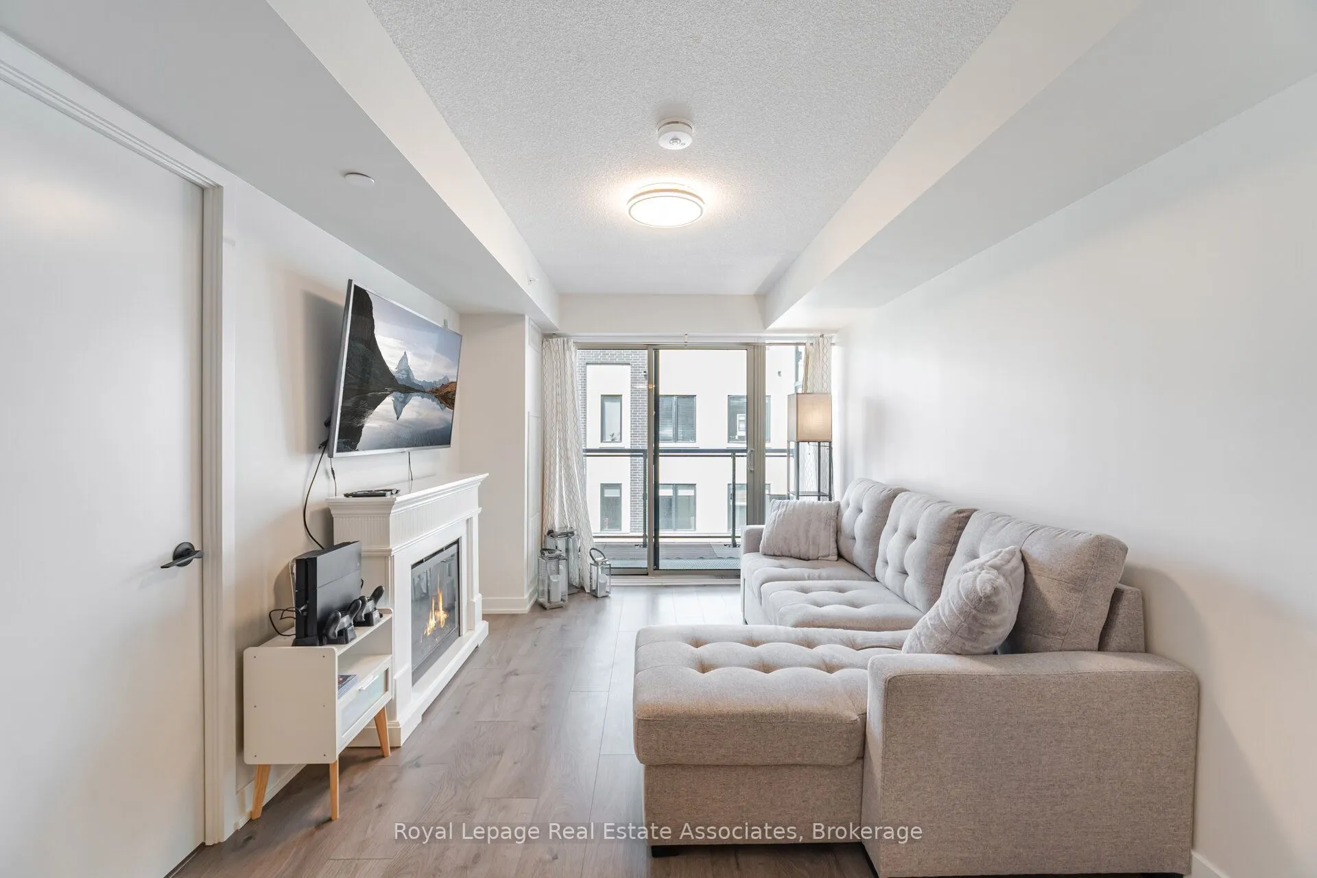 1119 COOKE Boulevard, #B327