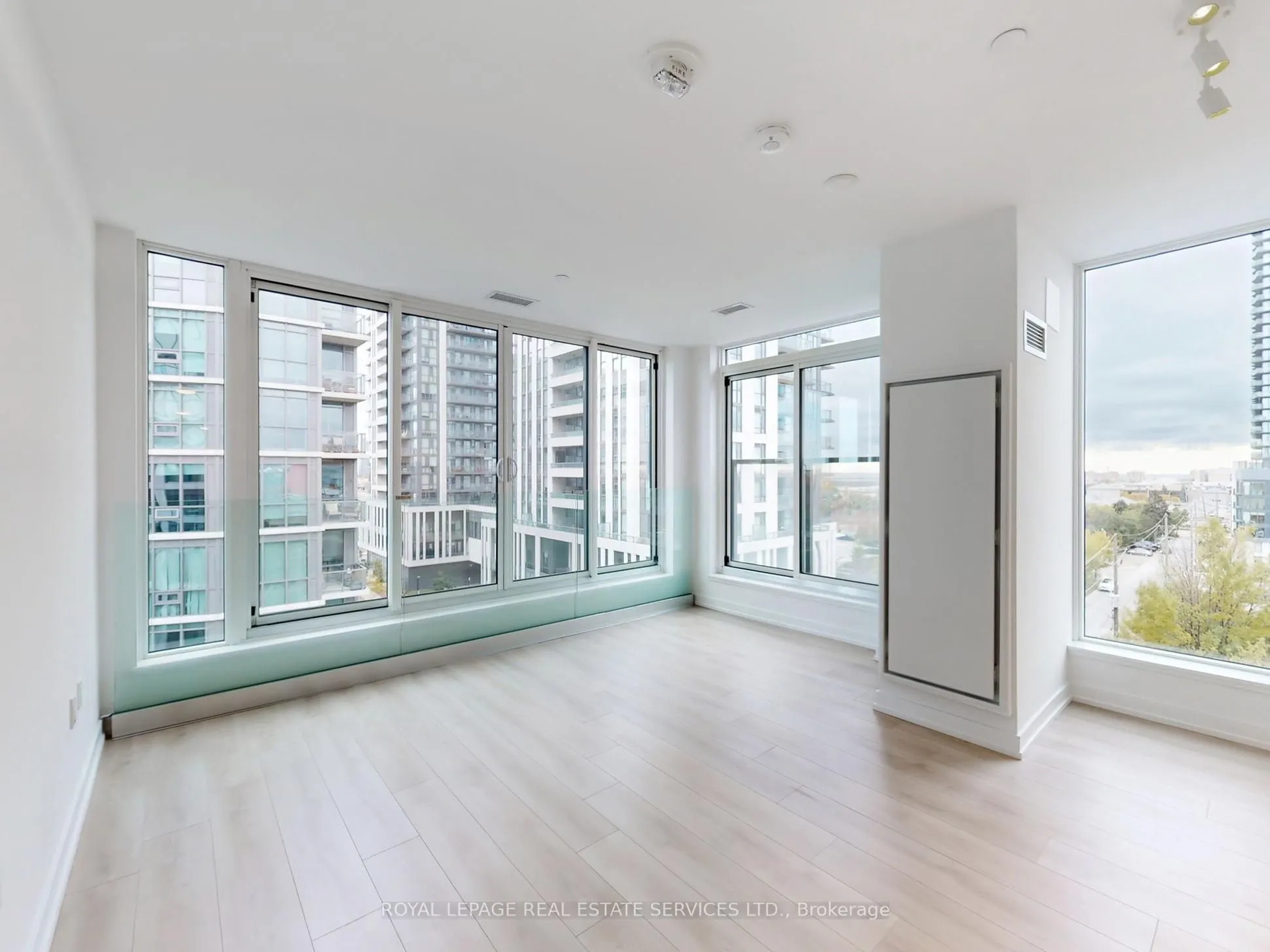 1195 The Queensway, #614