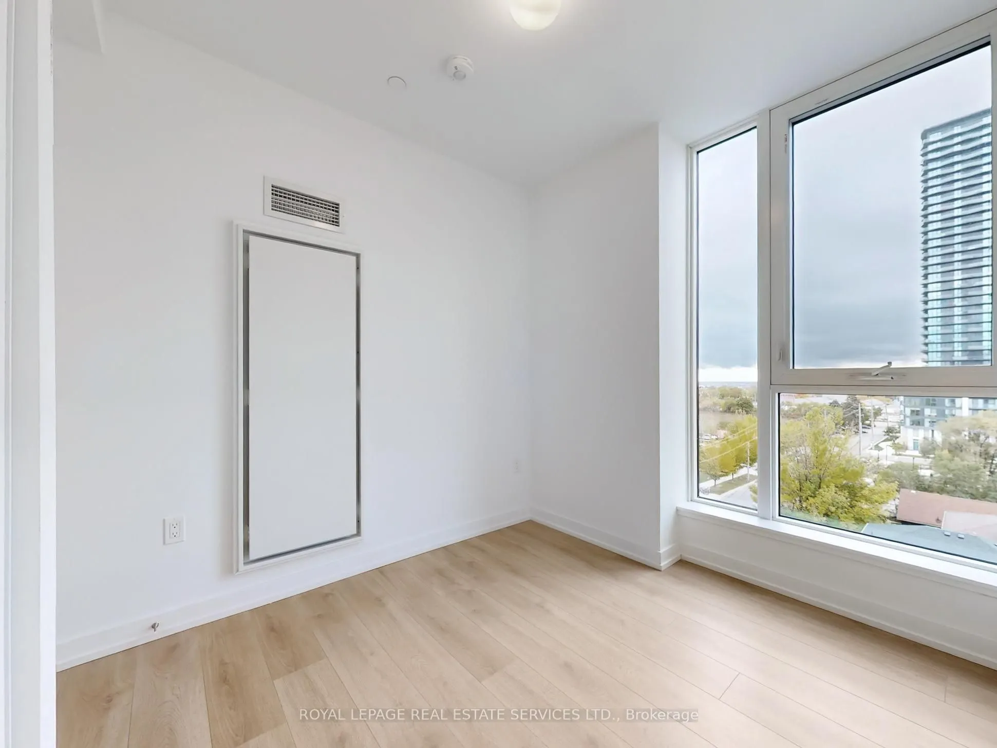 1195 The Queensway, #614