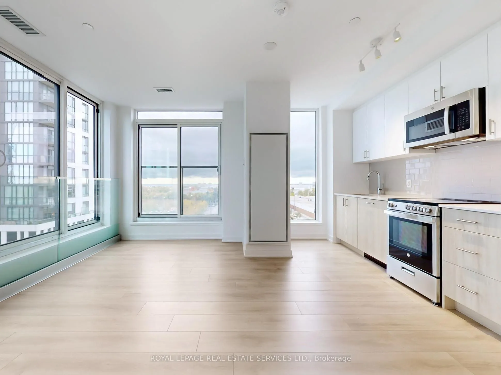 1195 The Queensway, #614