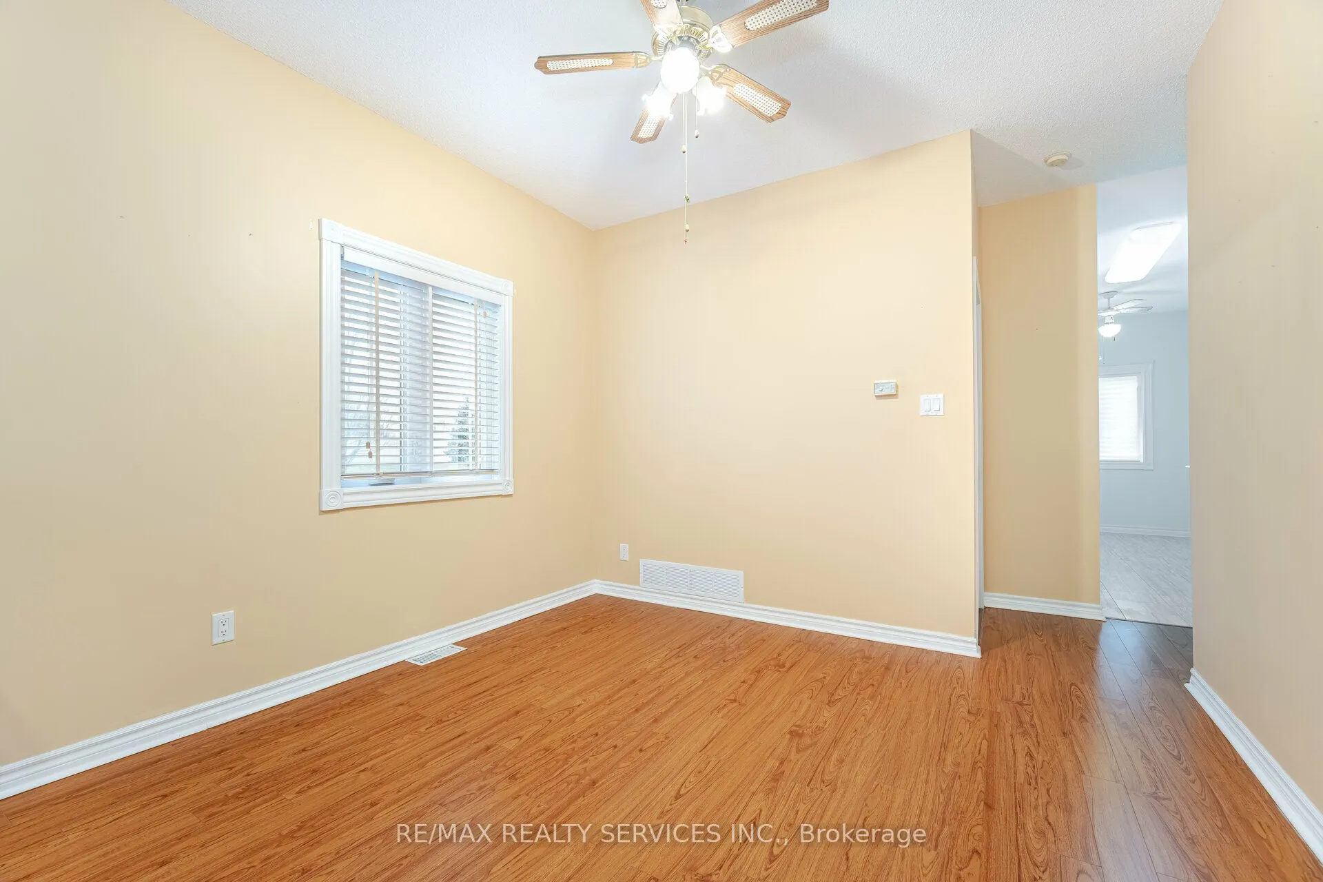 9 Ferndown Crescent, #5