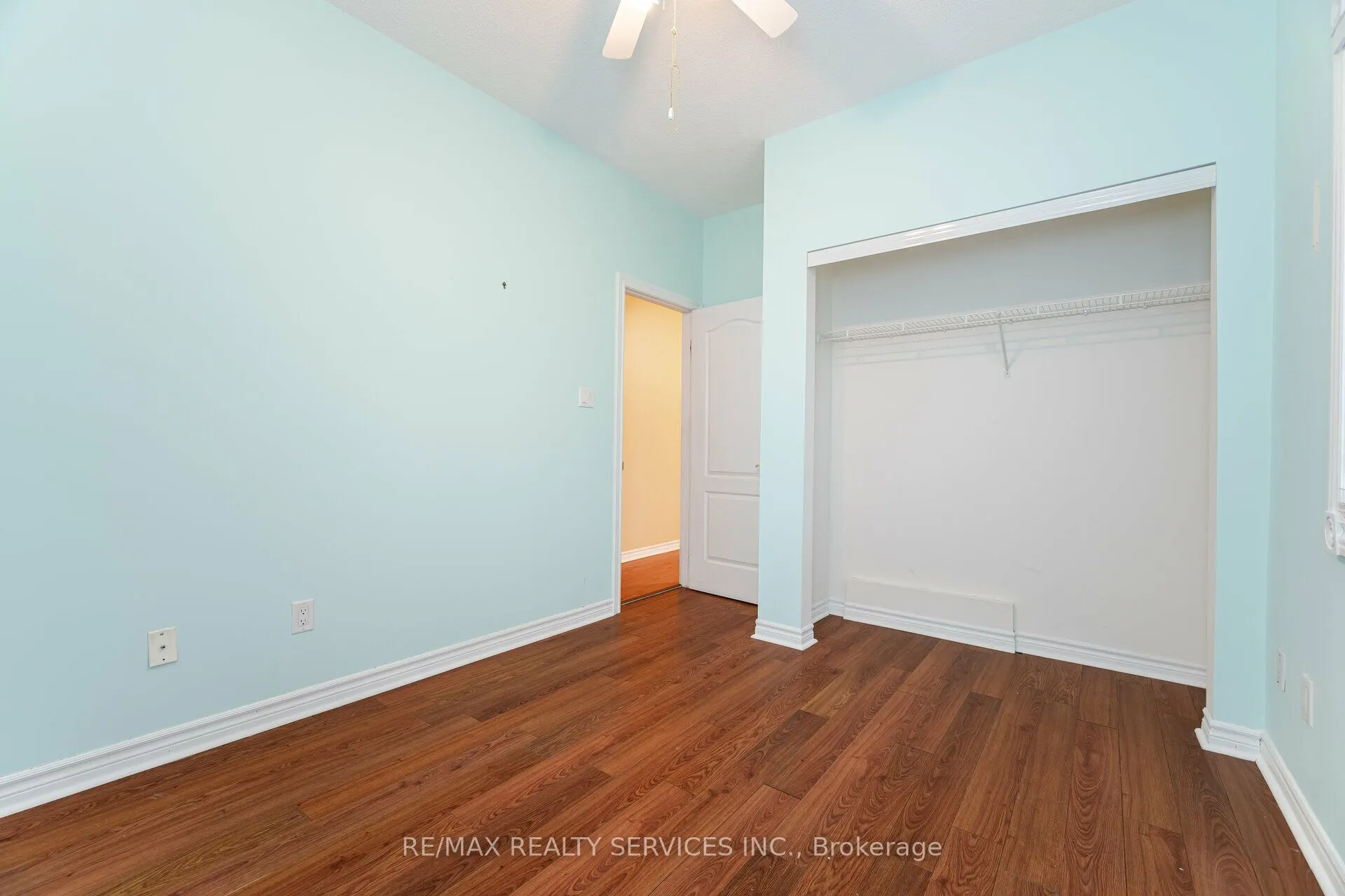 9 Ferndown Crescent, #5