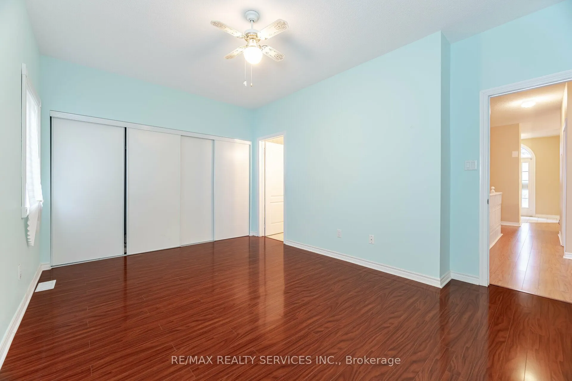 9 Ferndown Crescent, #5