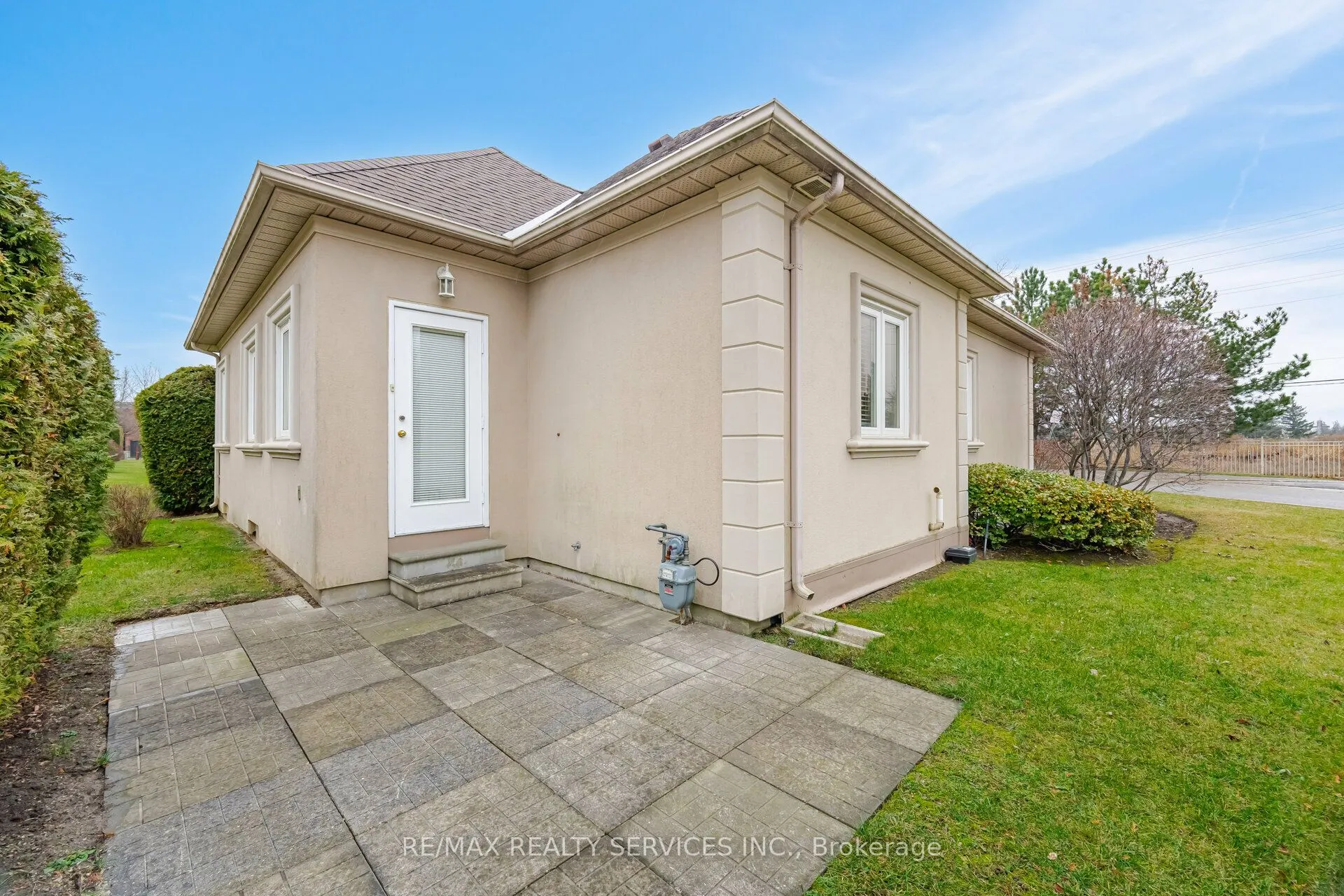 9 Ferndown Crescent, #5