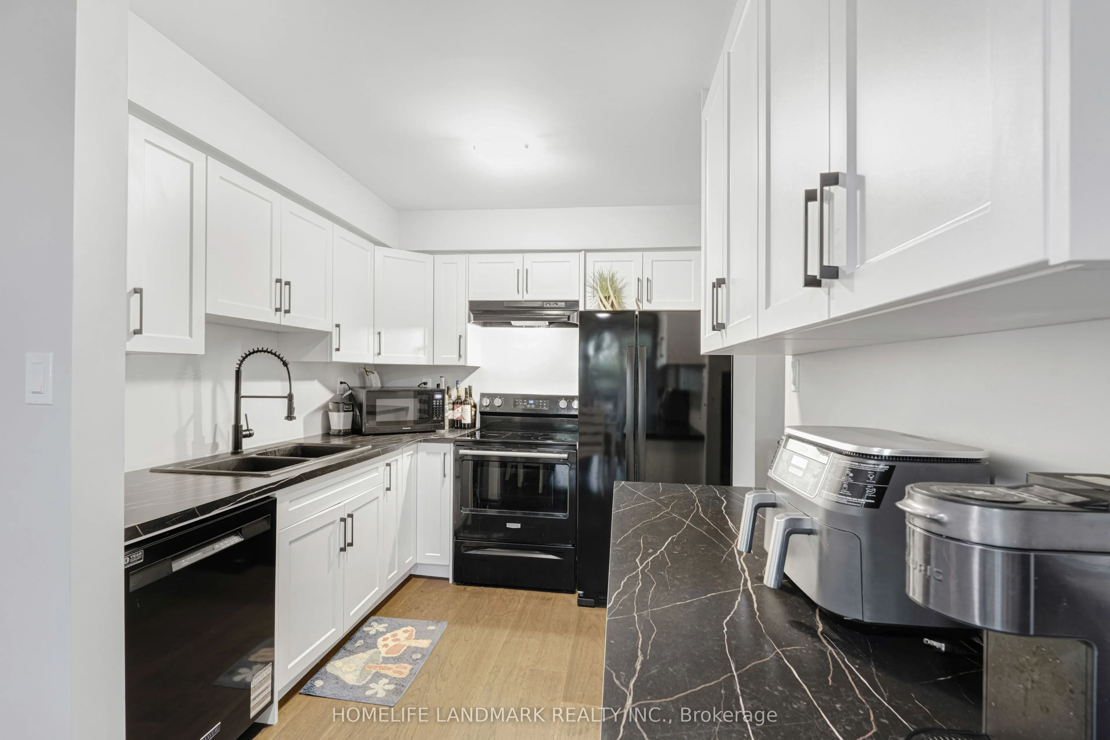 2185 Fairchild Boulevard, #18