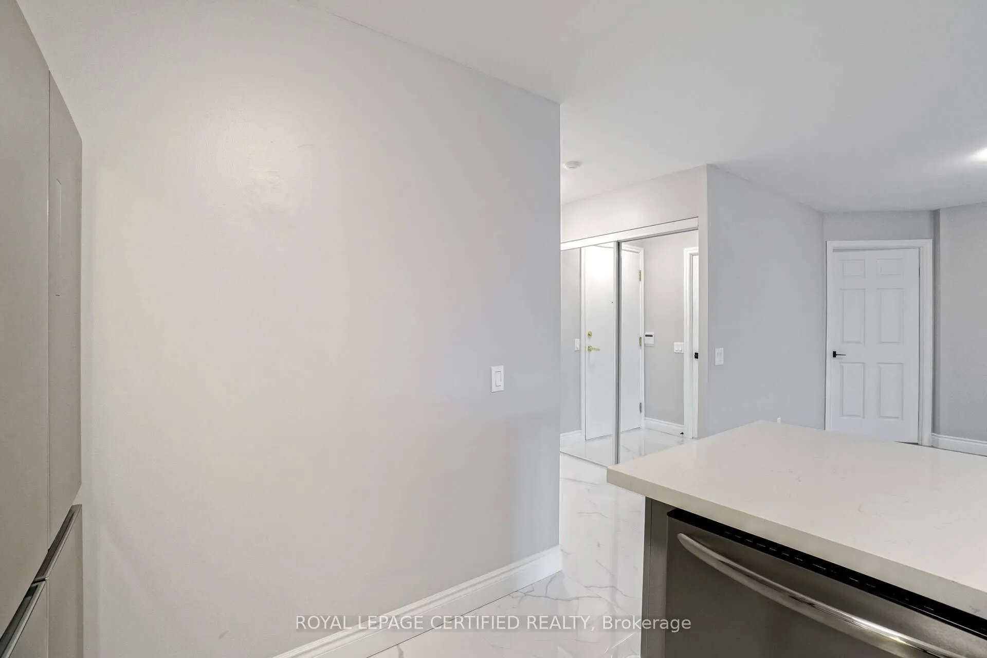 35 Kingsbridge Garden Circle, #506